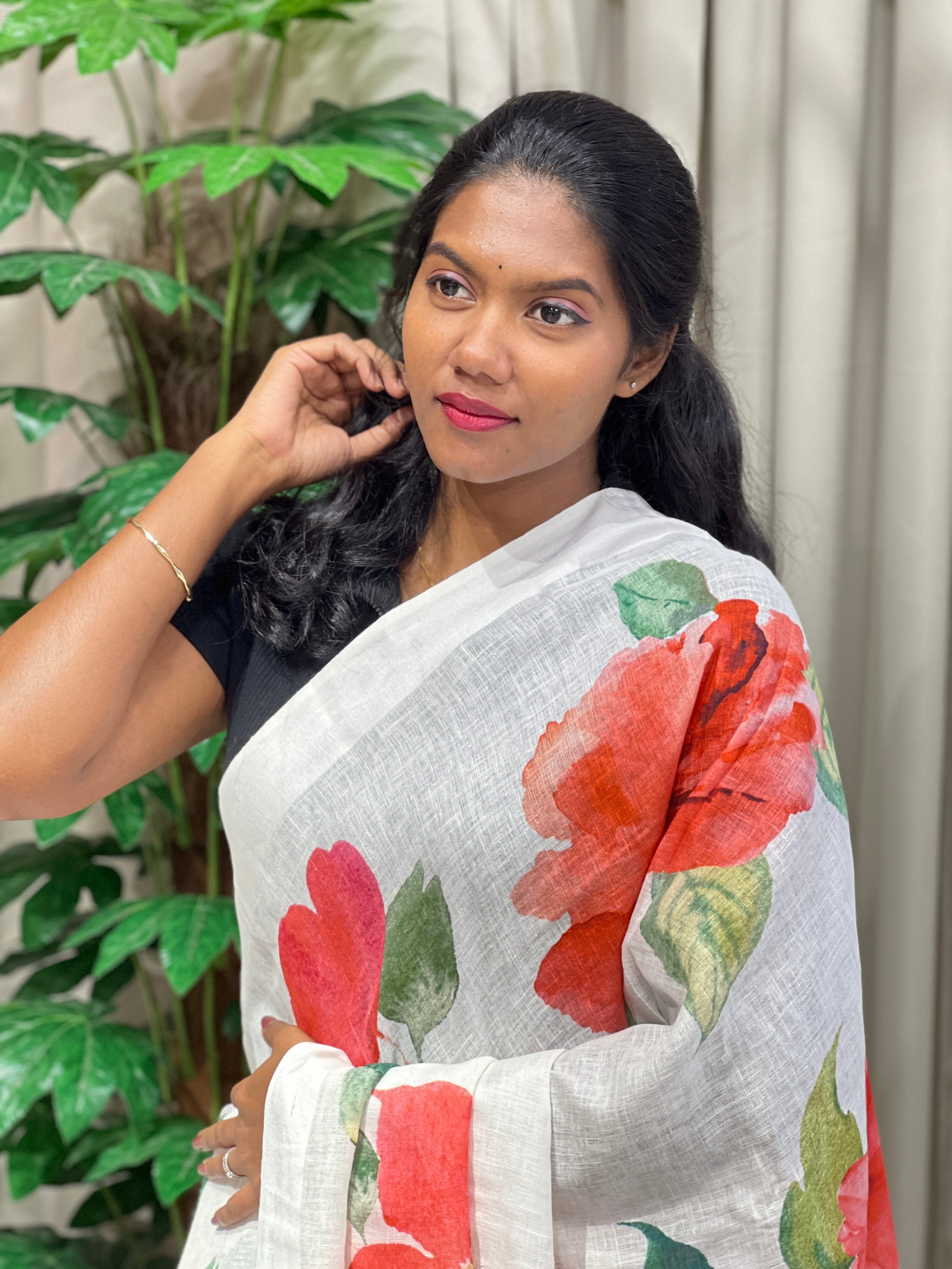 Floral Digital Printed Pure Linen Saree | MR434