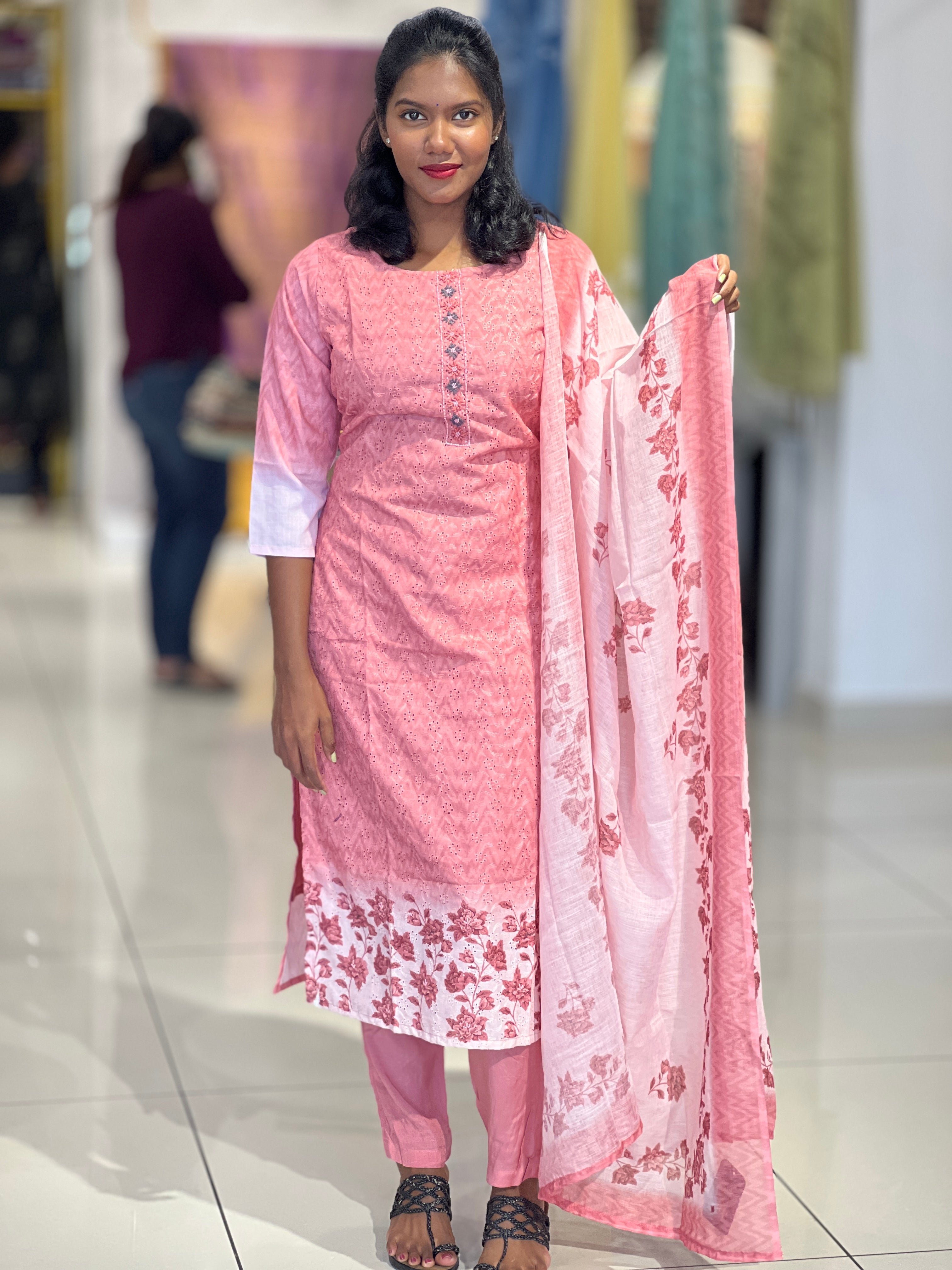 Embroidery & Hakoba Detailed Cotton Kurta Set | VFD132