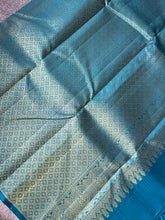 Check Pattern With Floral Buta Weaved Kanchipuram Saree | OM200