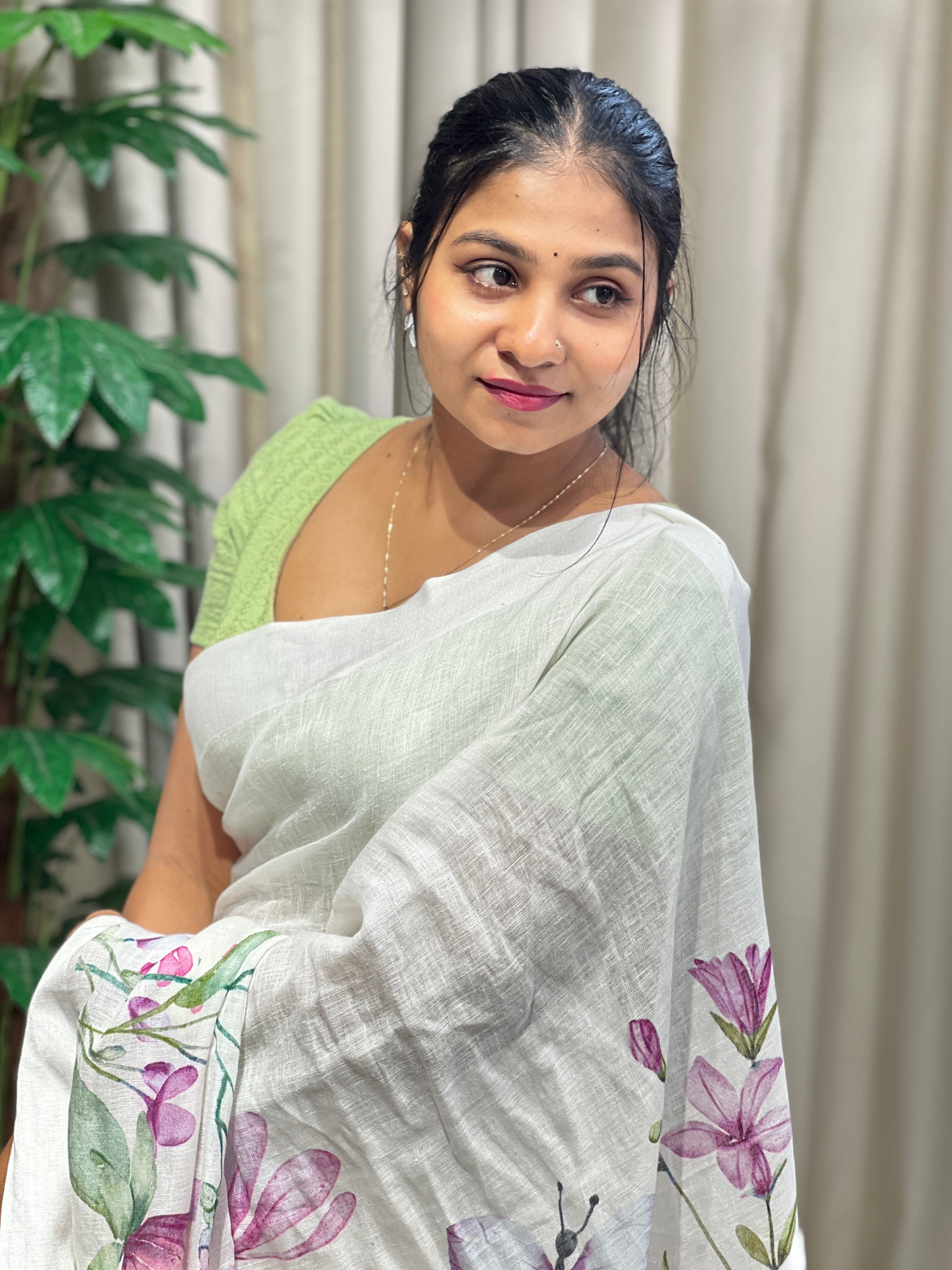 Floral Digital Printed Pure Linen Saree | MR441