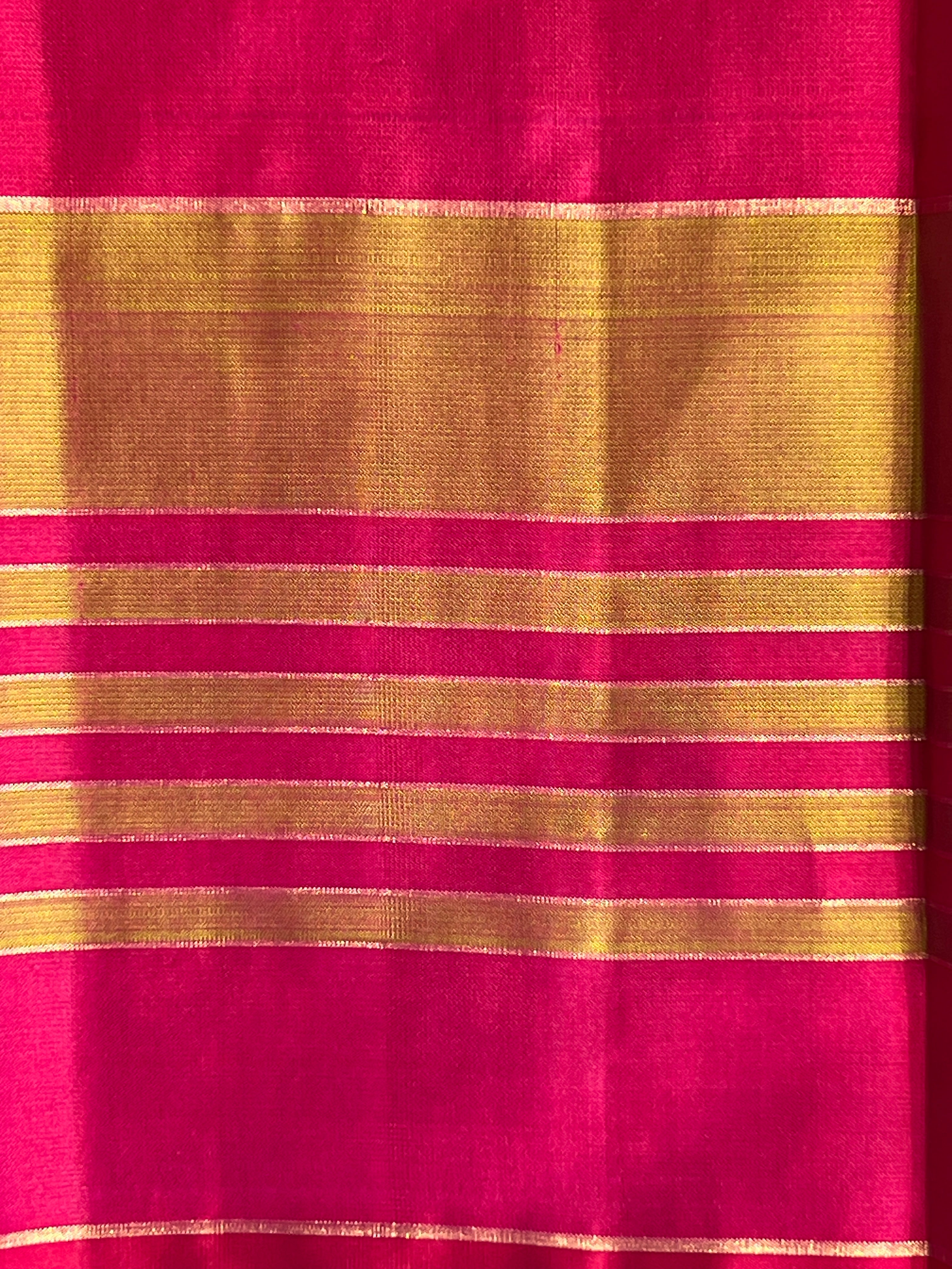 Hand Loom Check Woven Pattern Soft Silk Saree | SMT156