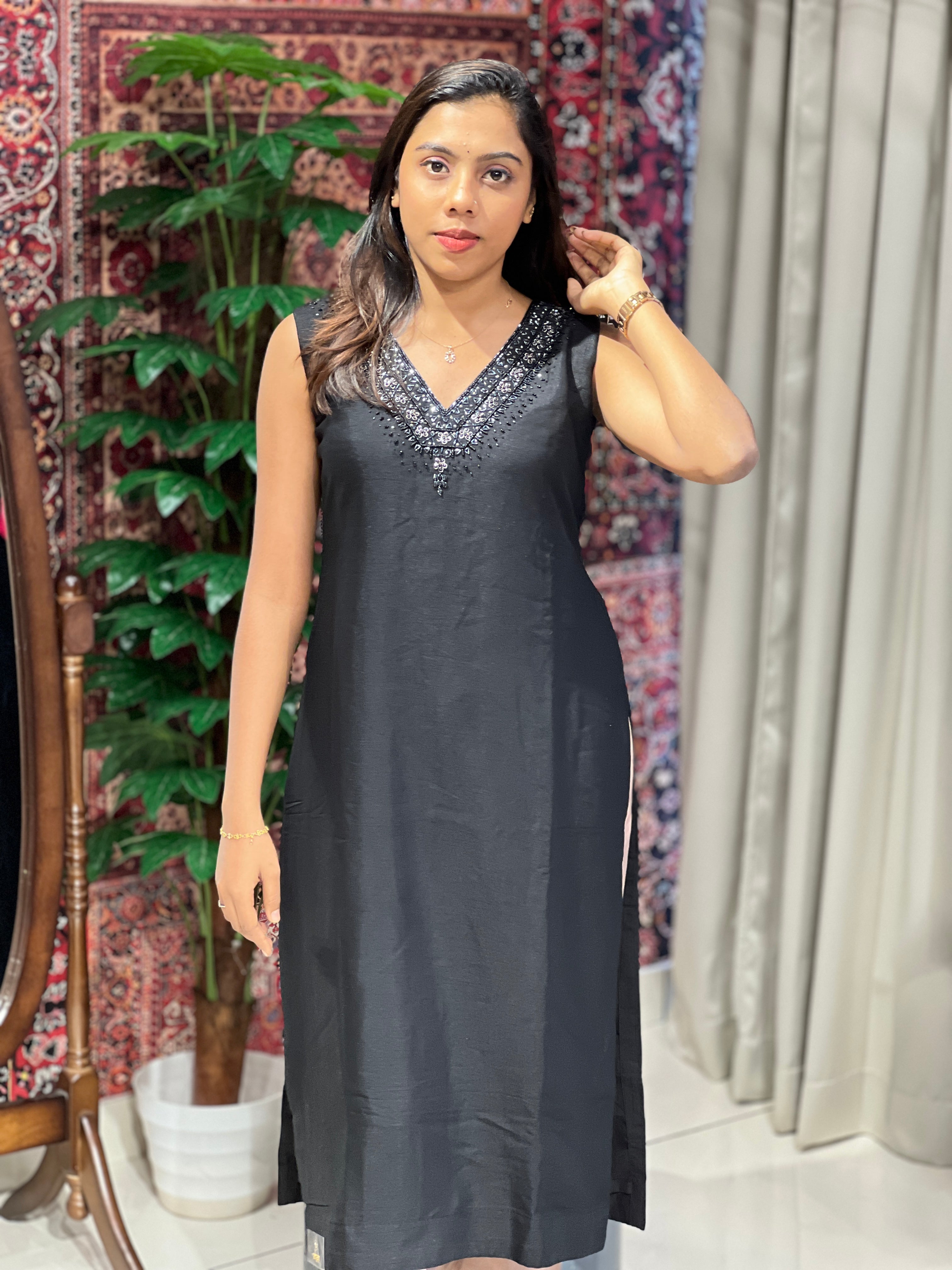 Cut Beads & Stone Detailed Semi Silk Kurta | NAI116