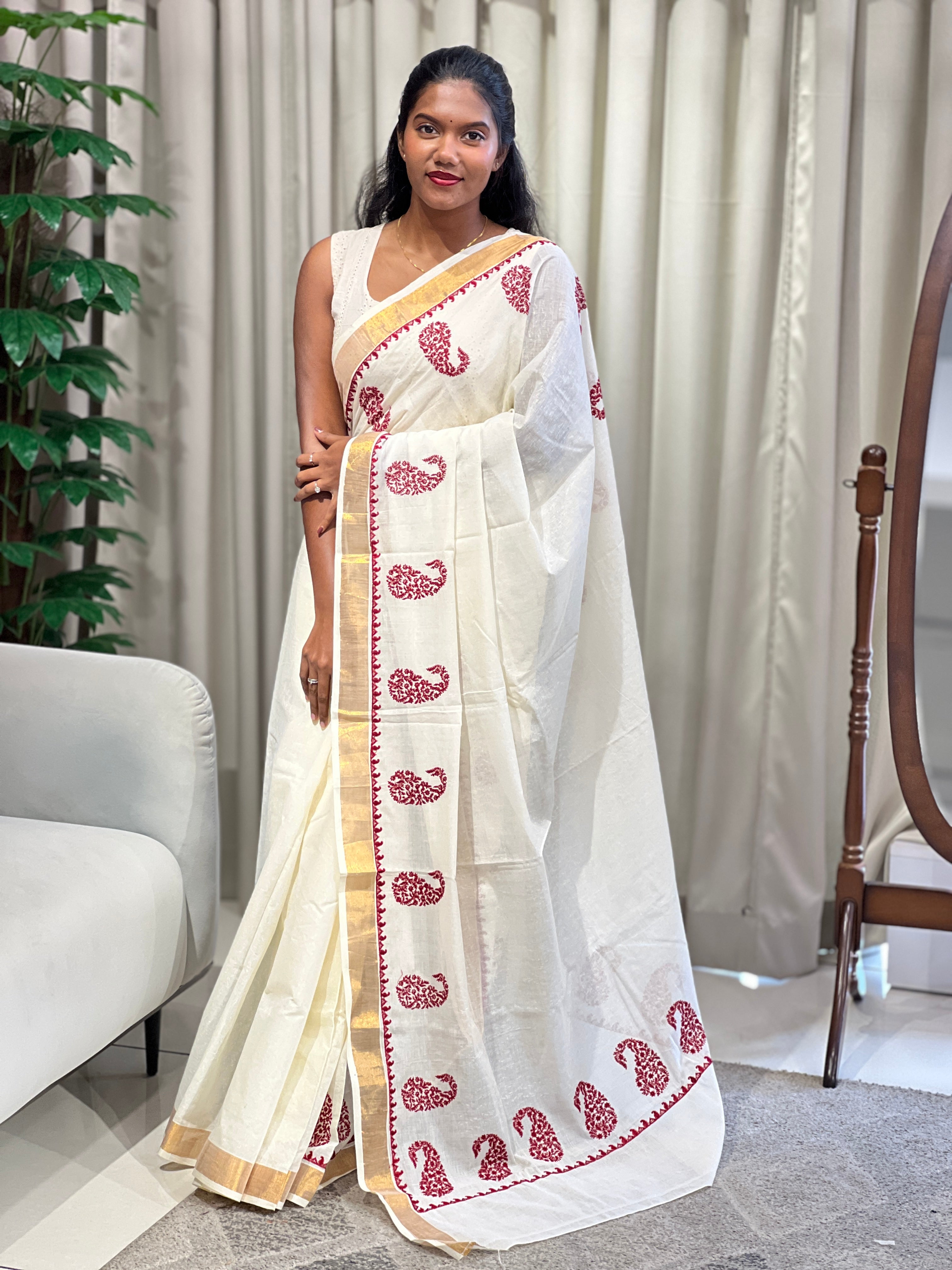 Paisley Embroidery Patterned Kerala Cotton Saree | JSC285