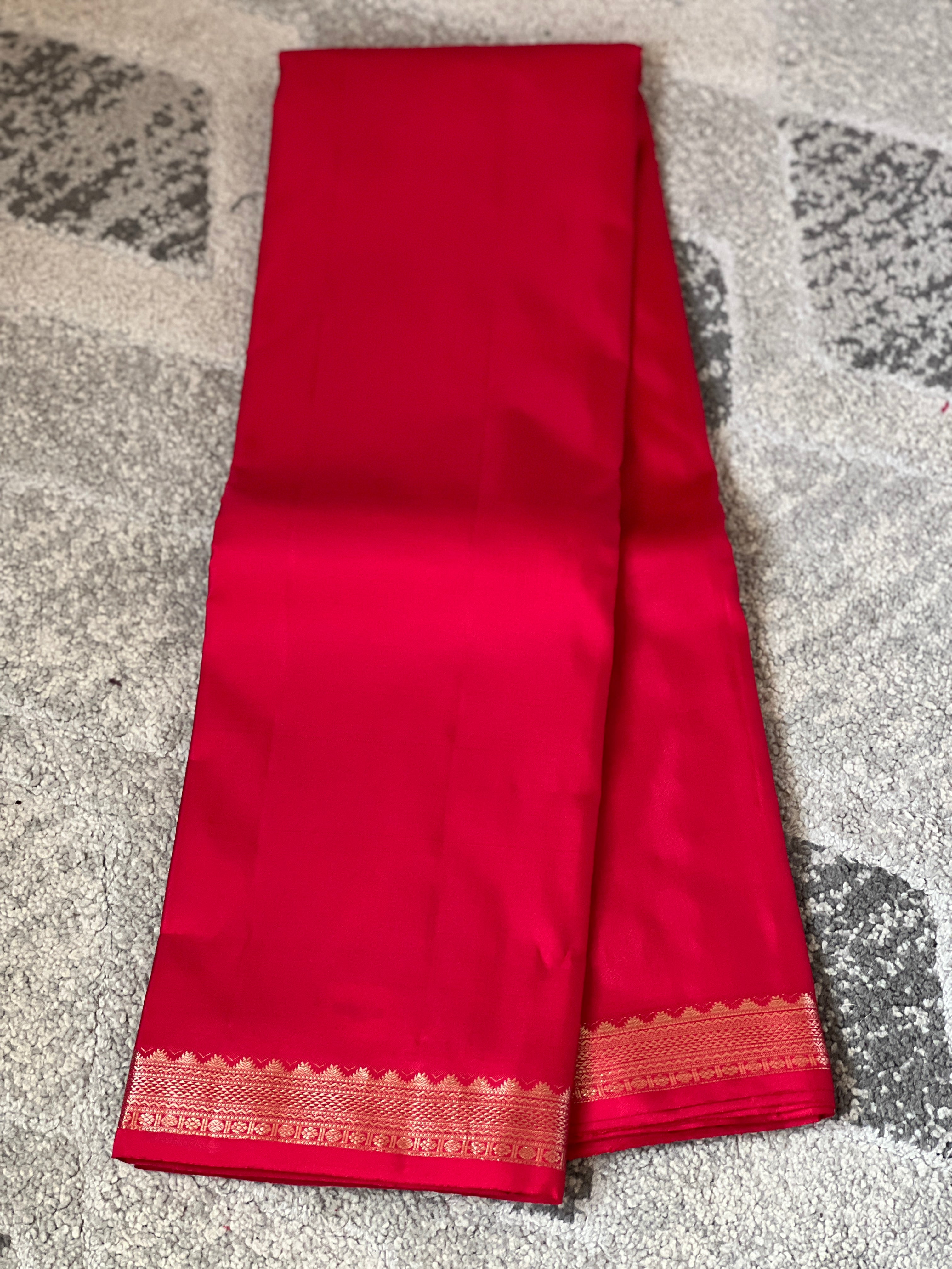 Thin Temple Border Detailed Handloom Kanchipuram Saree | OM194