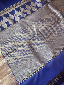 Antique Golden Zari Woven Handloom Kanchipuram Saree | OM197