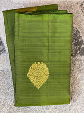 Traditional Buta Pattern Kanchipuram Saree | OM185