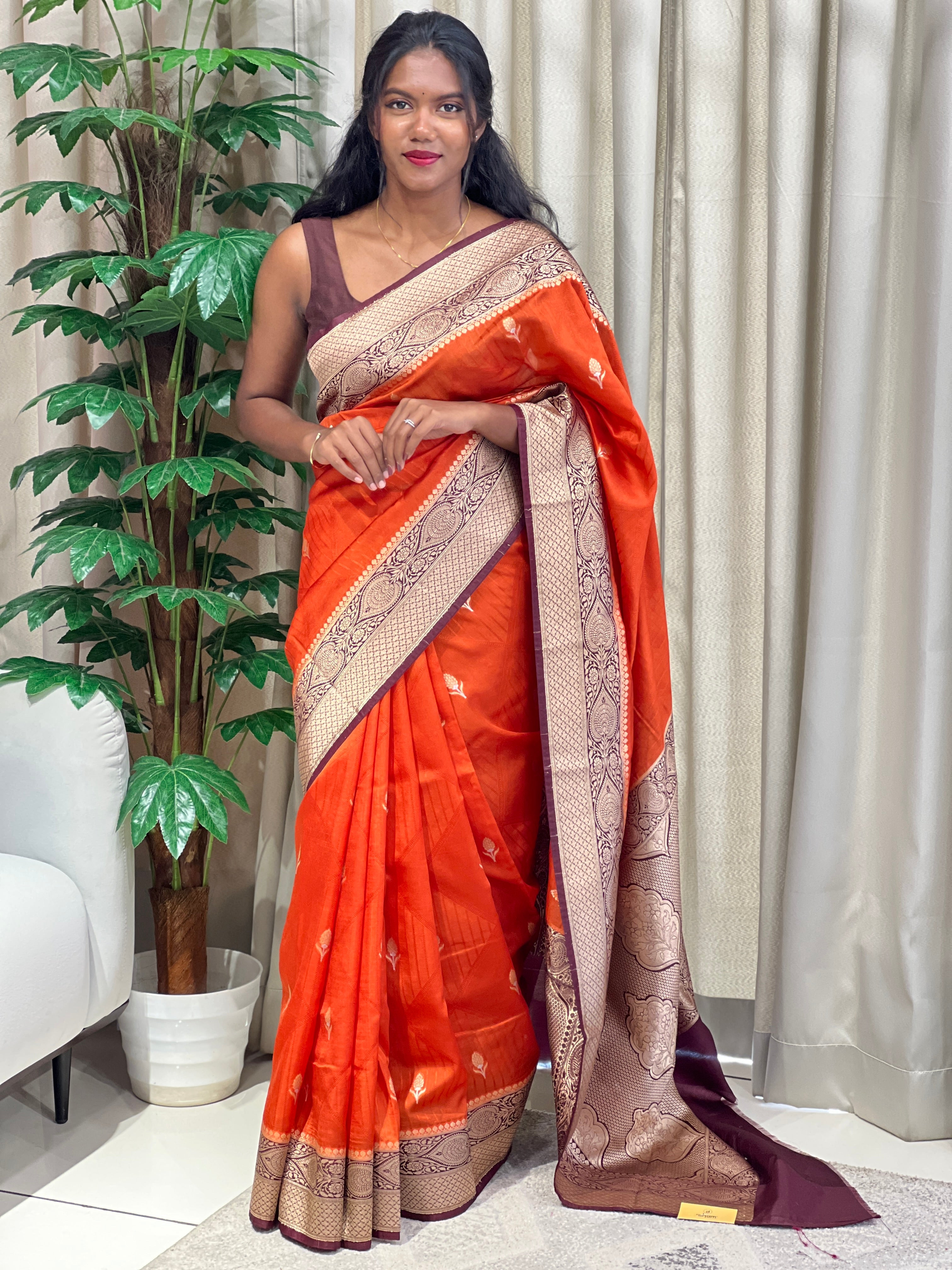 Zari And Thread  Woven Banarasi Silk Saree | NN441