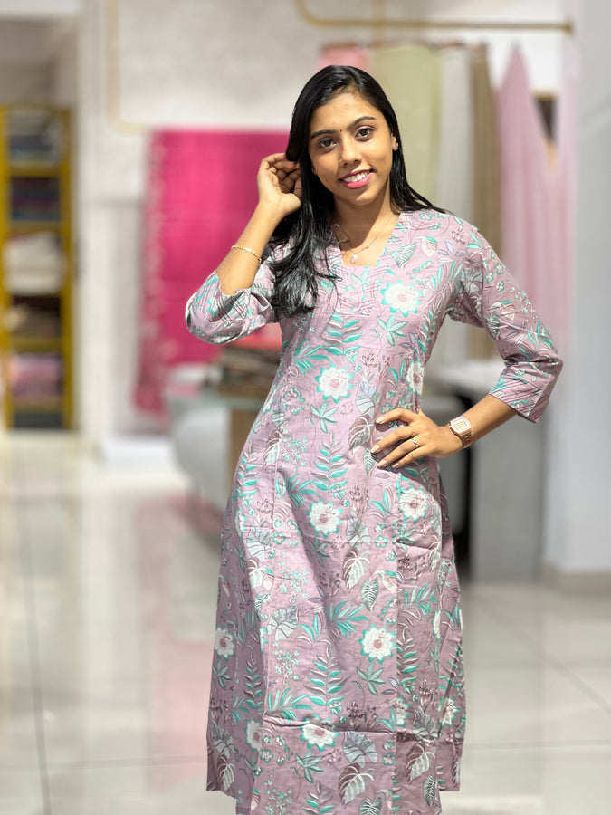 Floral Printed  Pattern Cotton Kurta | DIL125