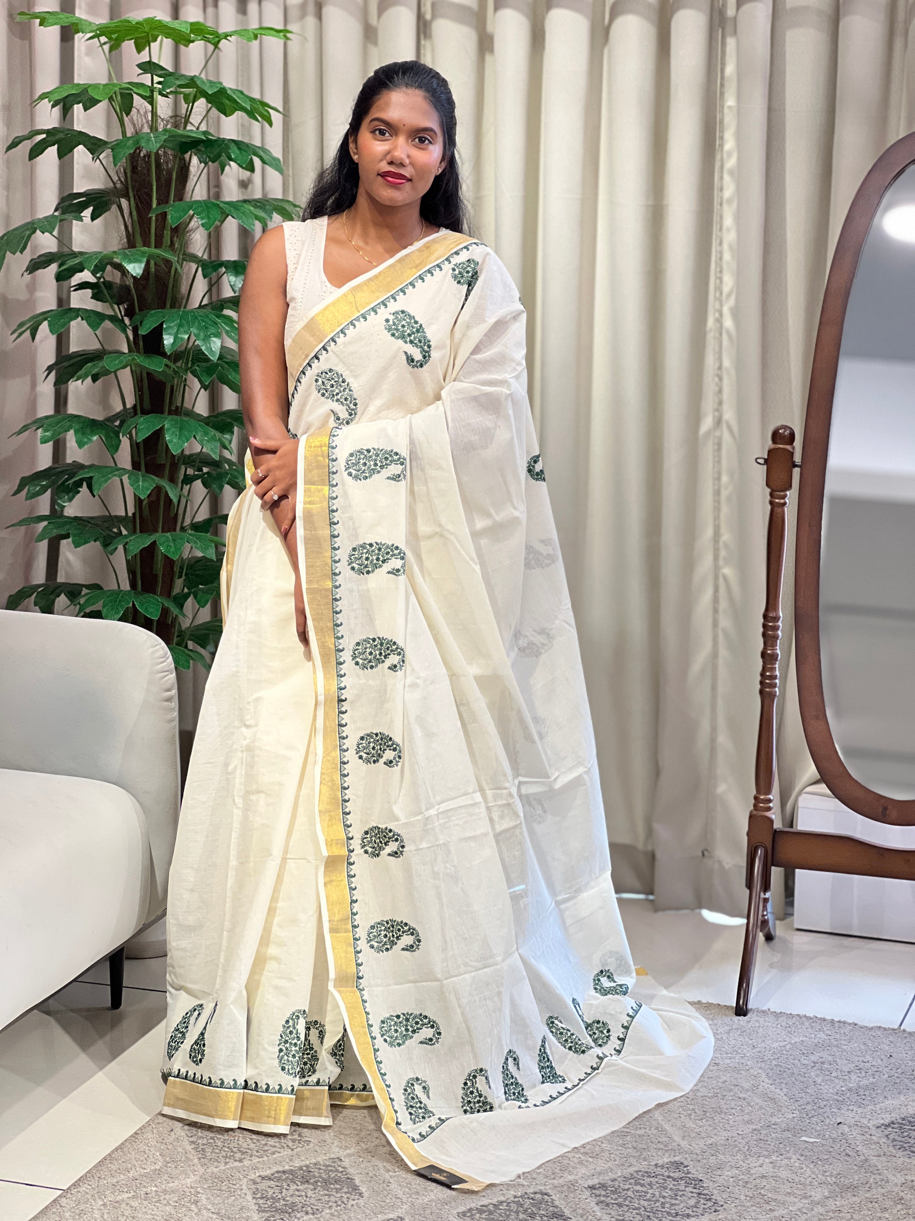 Paisley Embroidery Patterned Kerala Cotton Saree | JSC286