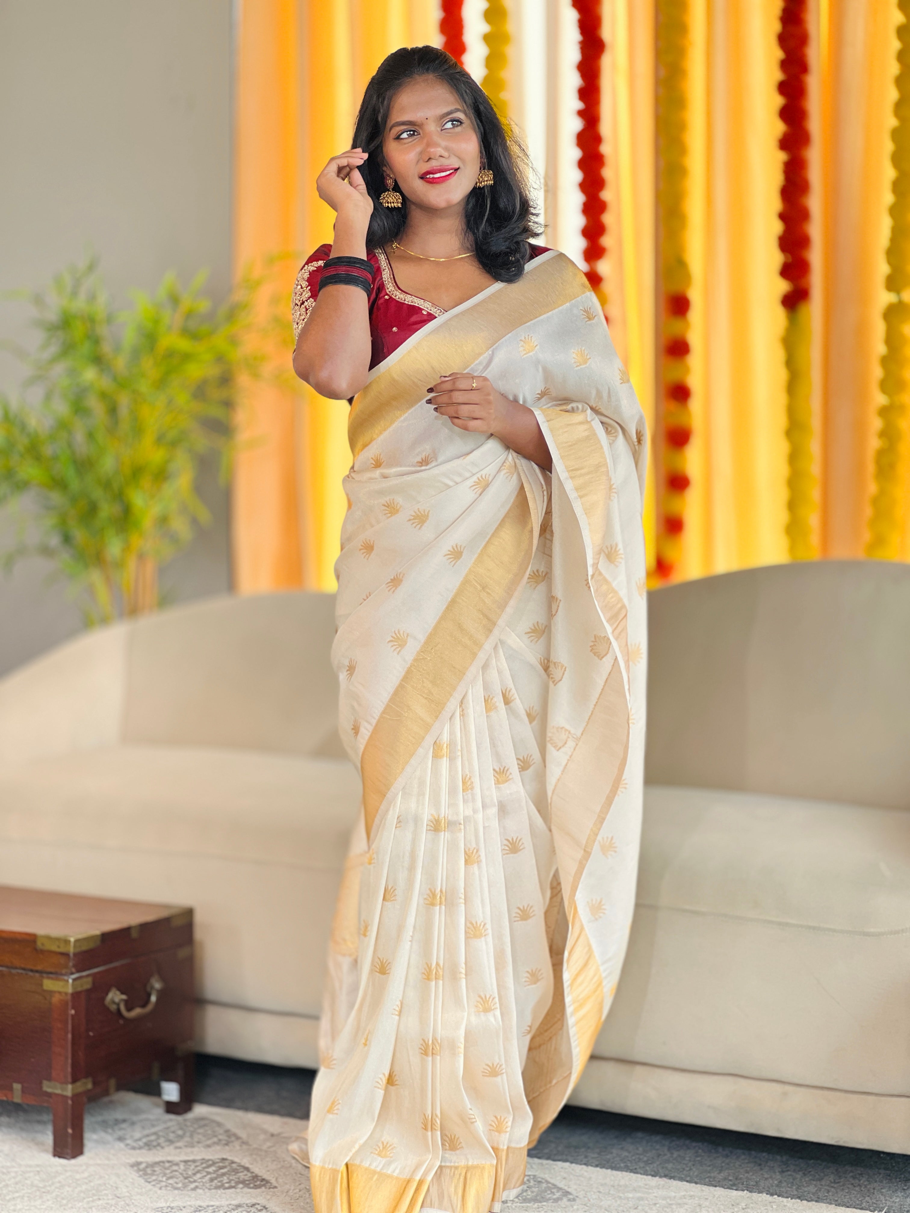 Zari Butta Weaved Semi Silk Saree | HT193