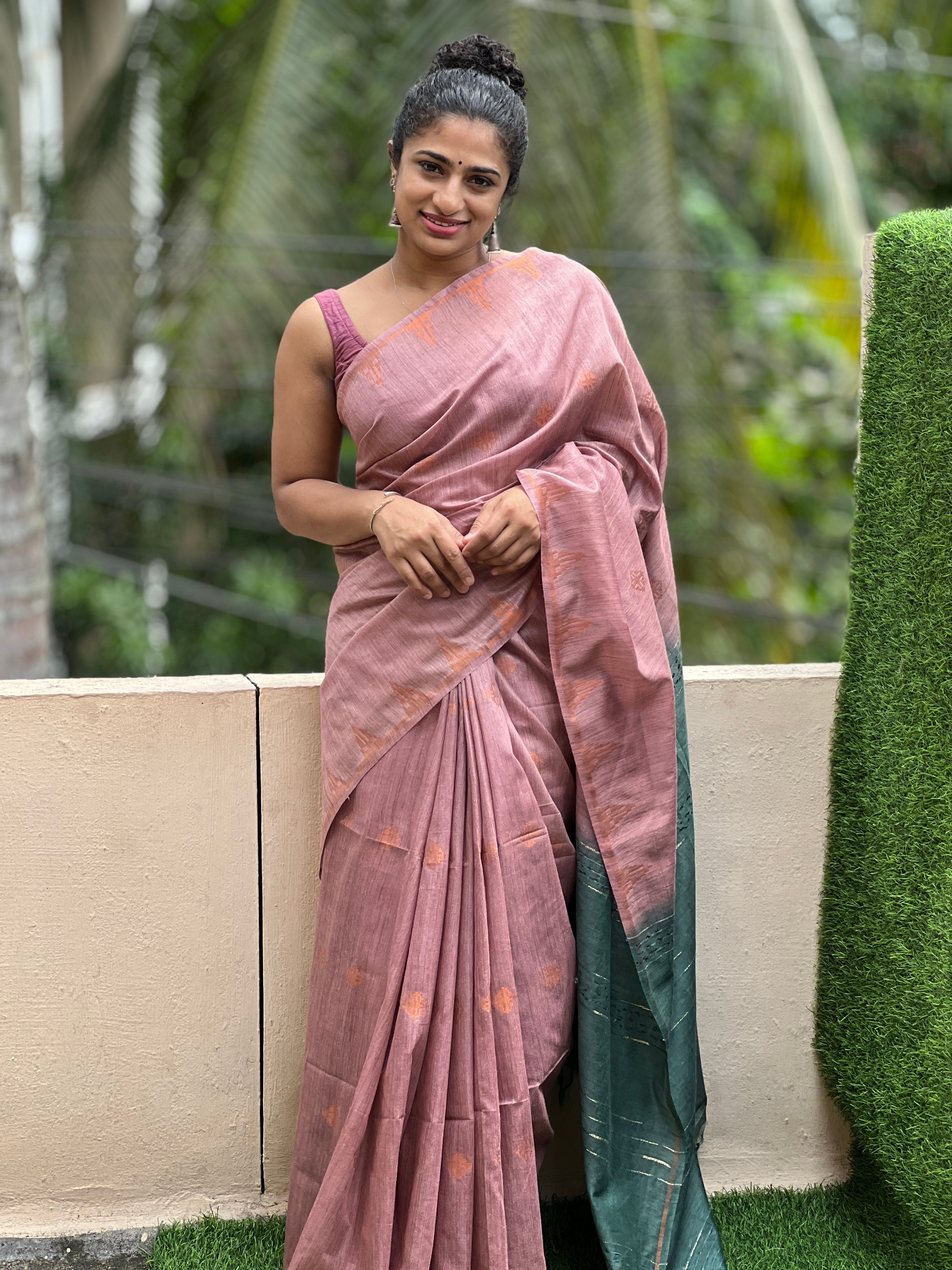 Line Weaving Pattern Basbara Silk Saree | SK259