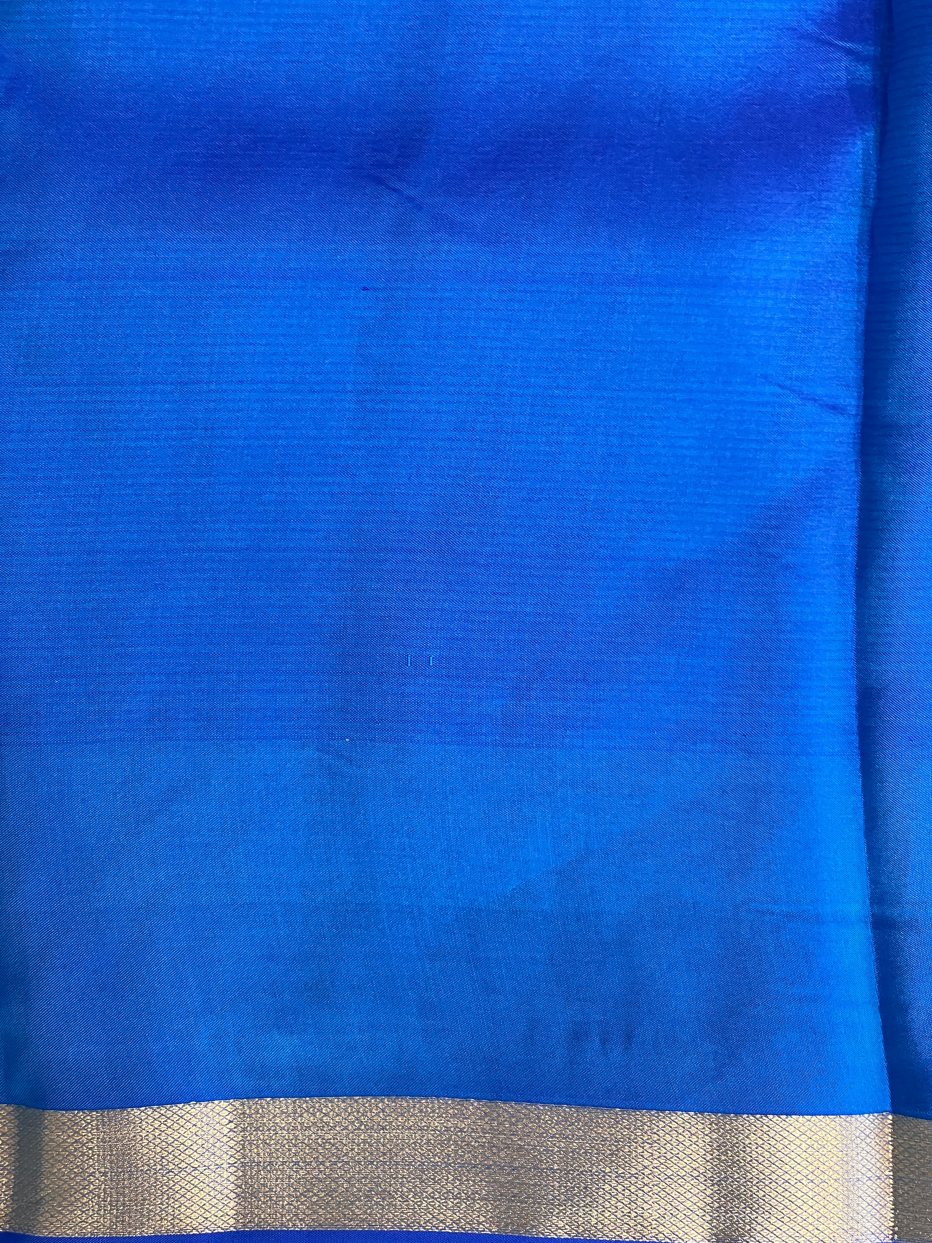 Traditional Line Woven Pattern Soft Silk Saree | SMT222