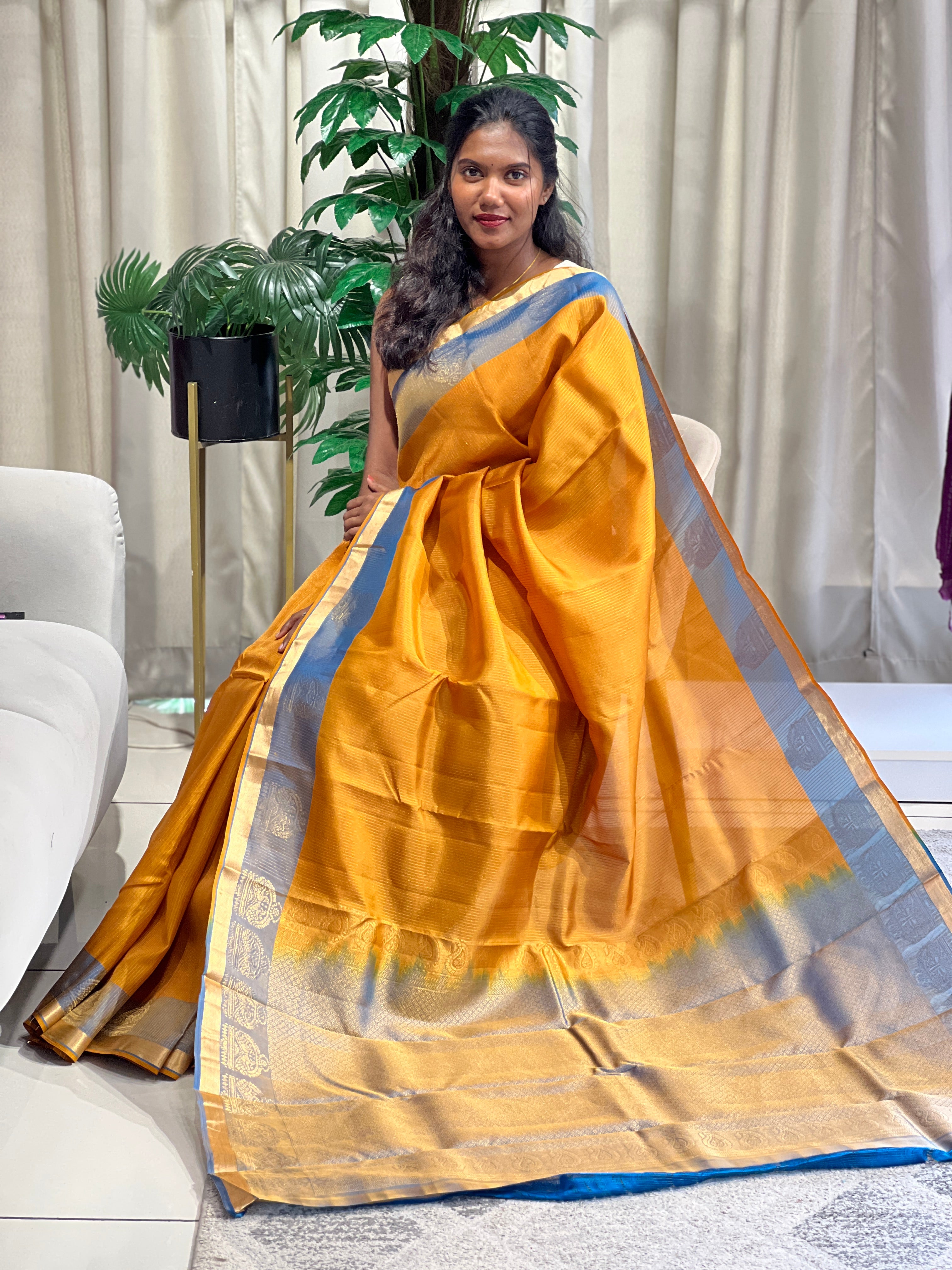 Traditional Line Woven Pattern Soft Silk Saree | SMT221