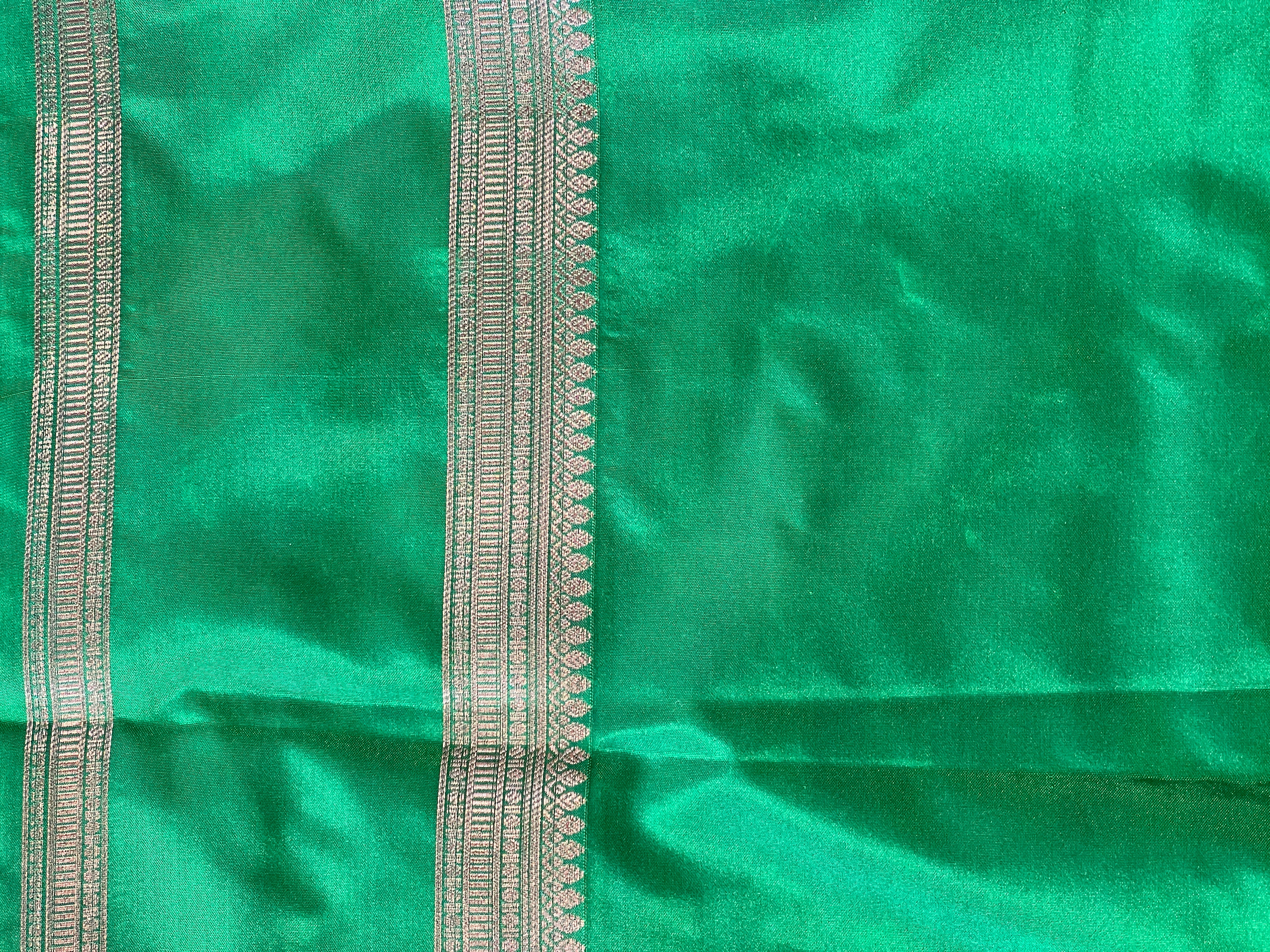 Buta Woven Design Semi Soft Silk Saree | SEN102