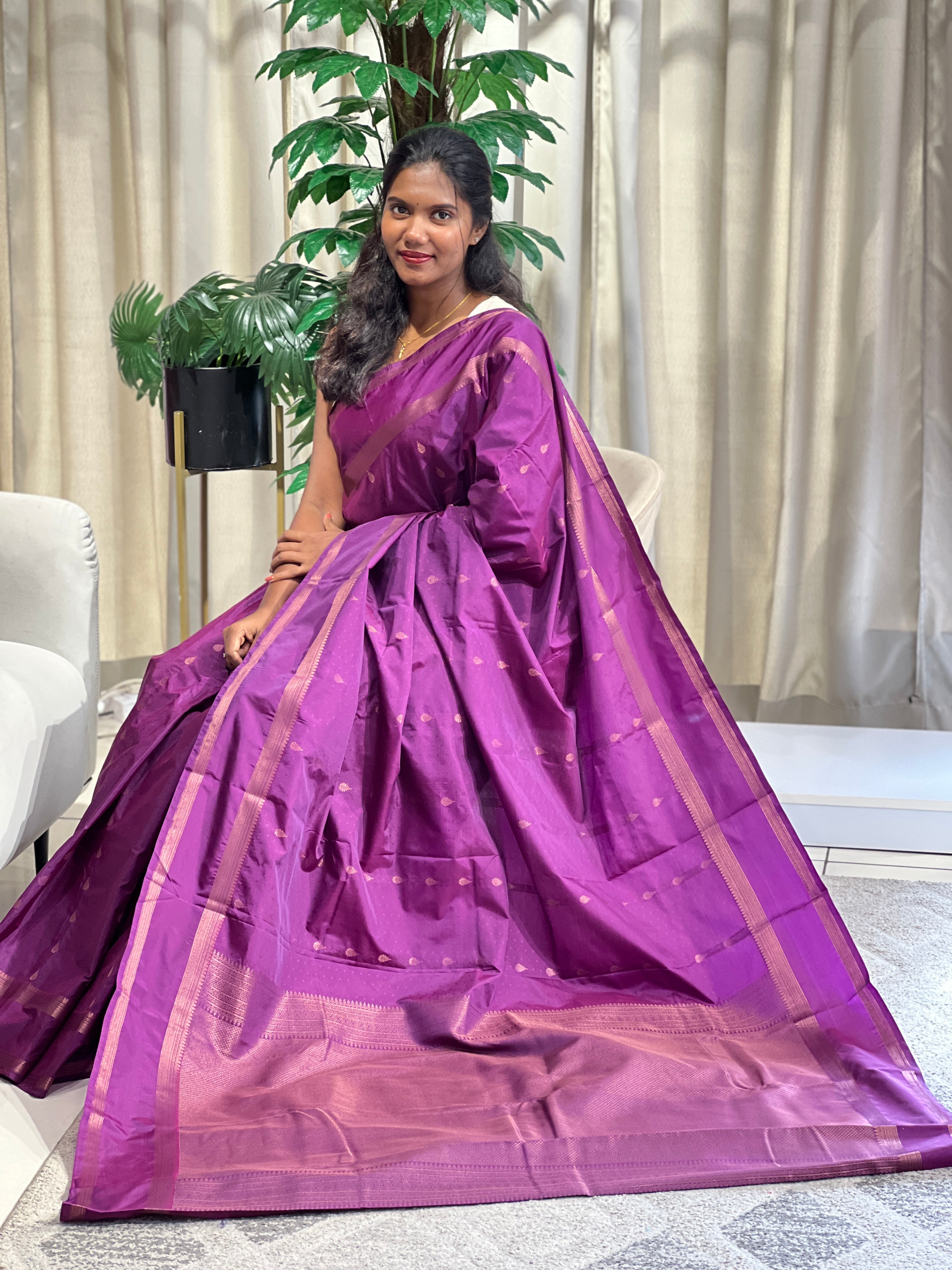 Buta Woven Design Semi Soft Silk Saree | SEN104