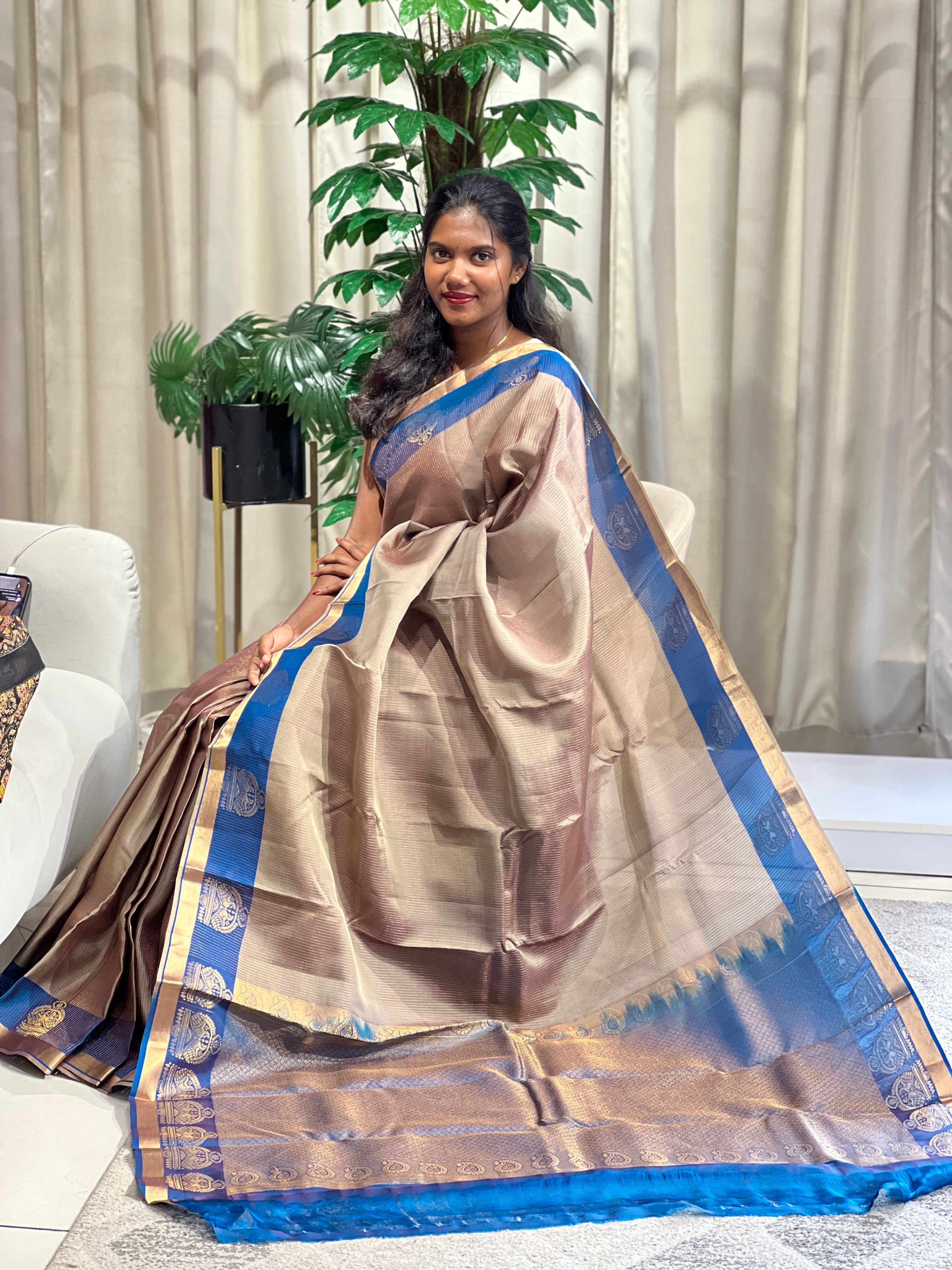 Traditional Line Woven Pattern Soft Silk Saree | SMT223