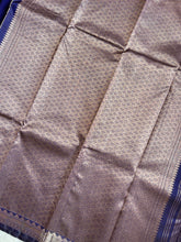 Vertical Patterned Handloom Kanchipuram Saree | OM222