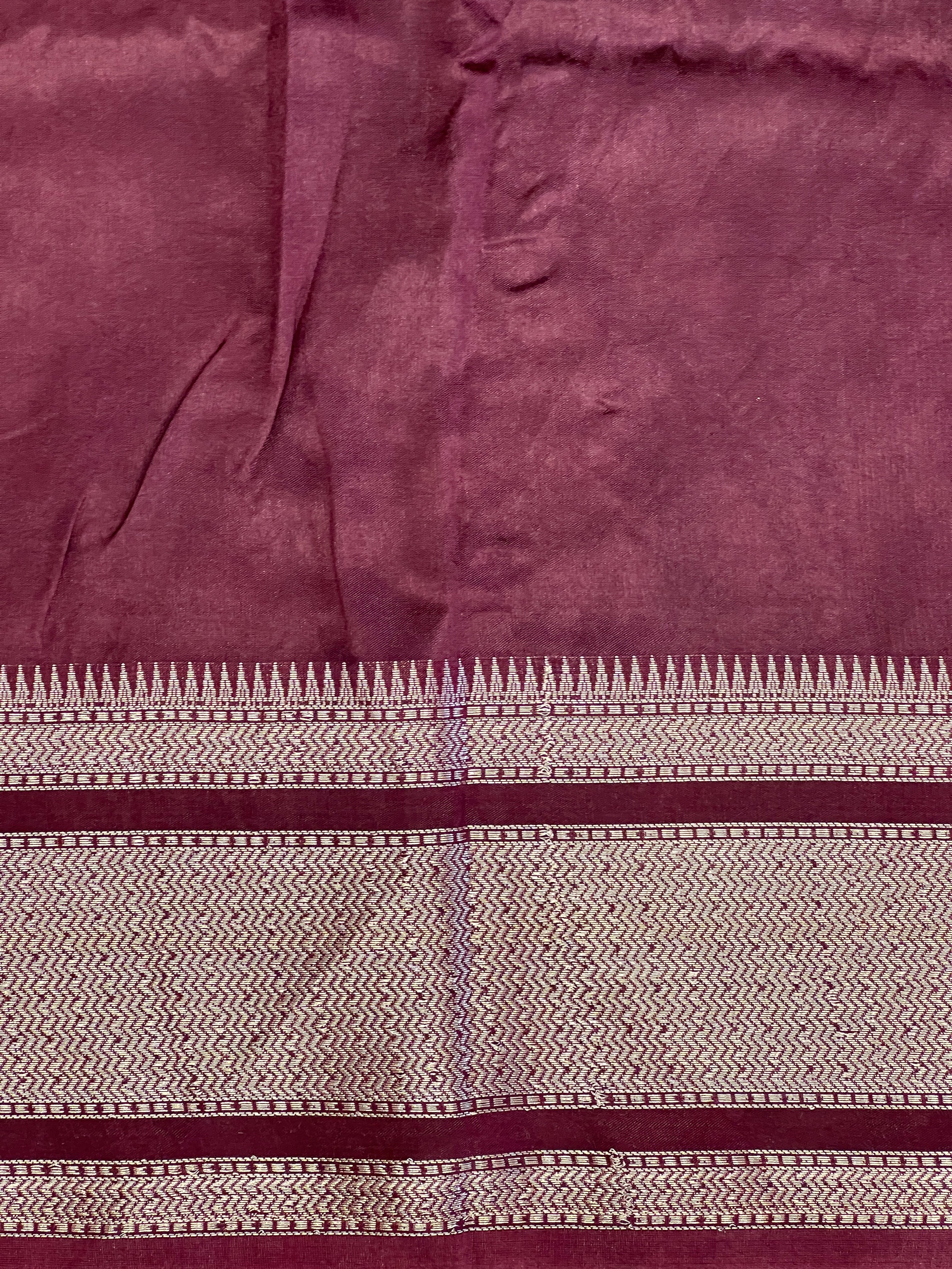 Zari And Thread Woven Banrasi Silk Saree | NN444