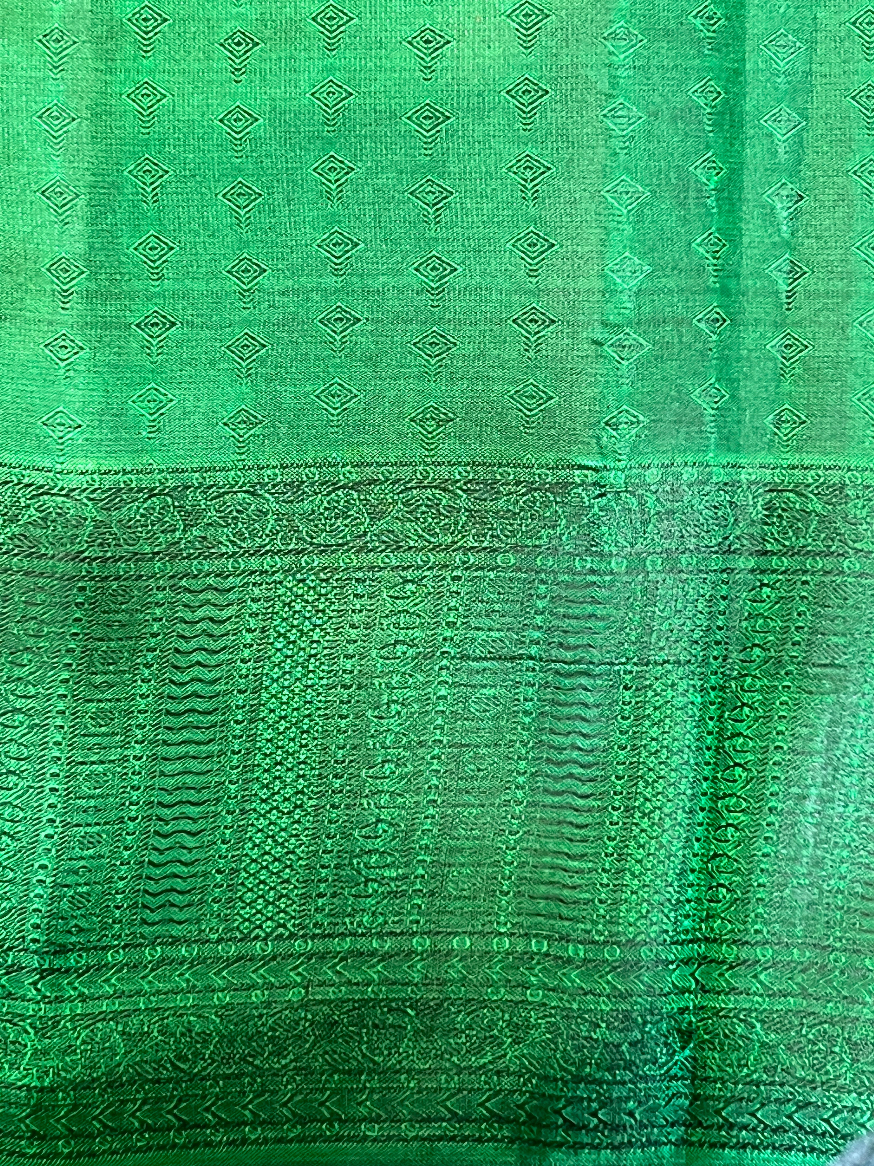 Geometrical Buta Woven Soft Silk Saree | RMR119