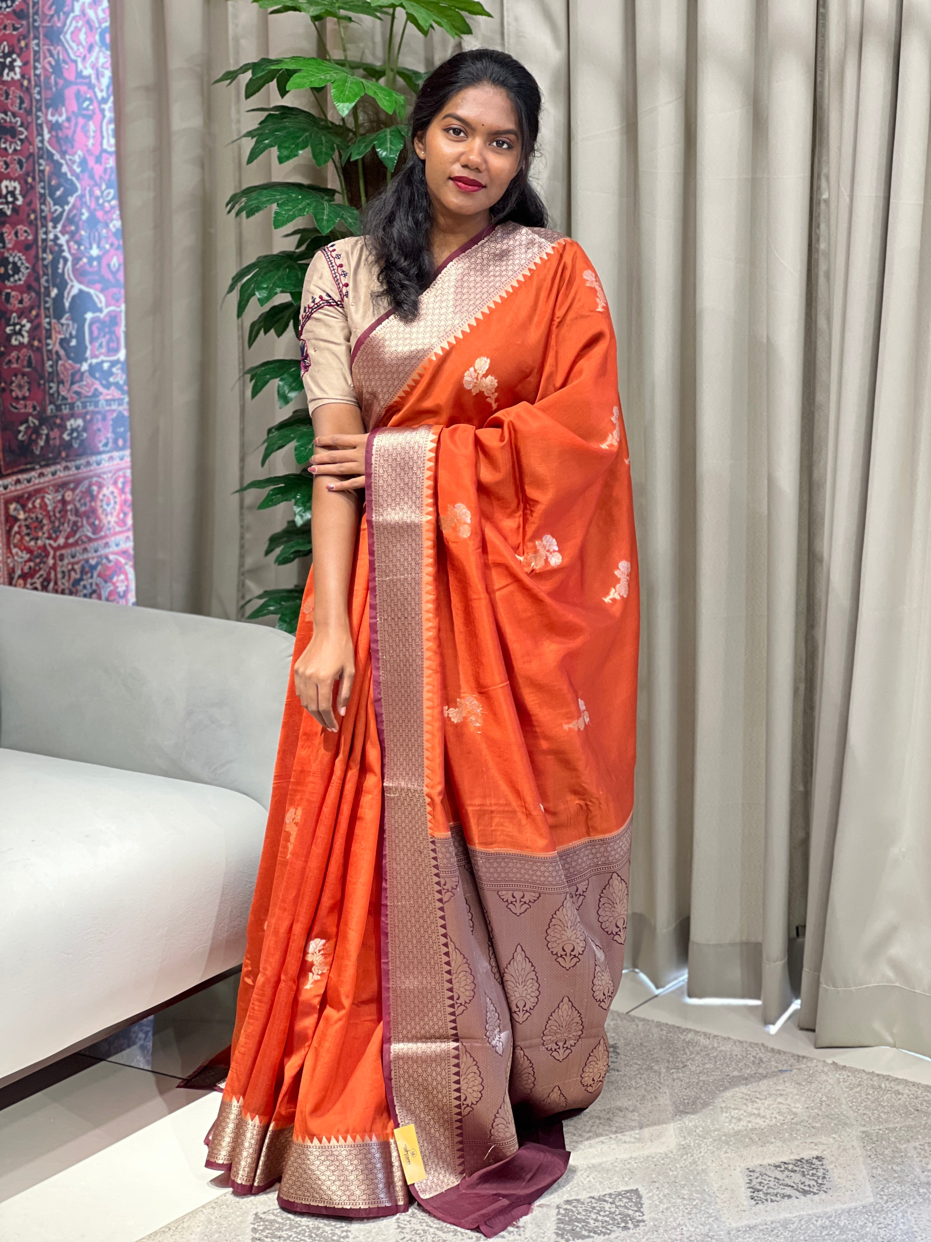 Zari And Thread Woven Banarasi Silk Saree | NN445