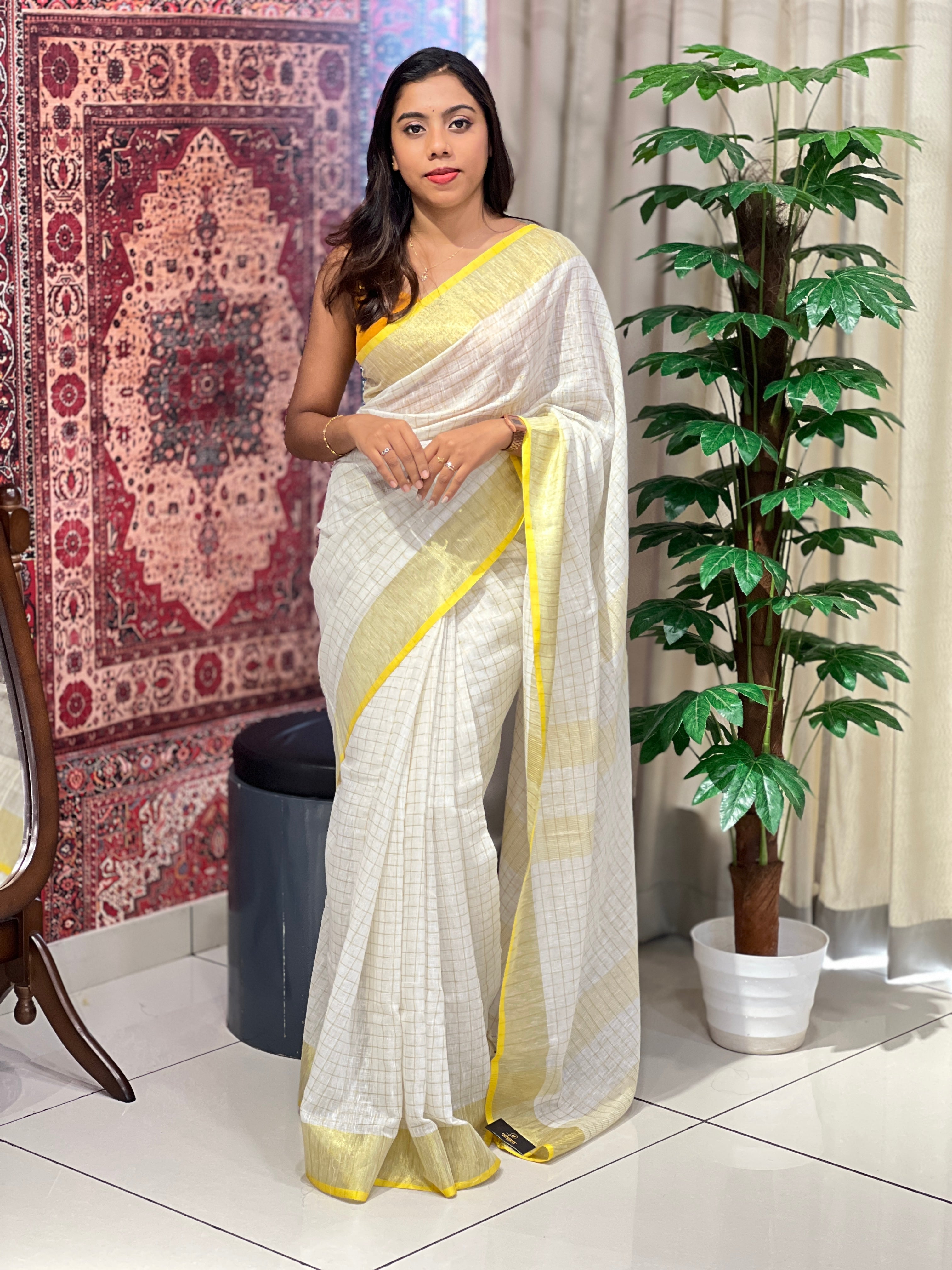 Check Patterned Linen Saree | NHH547