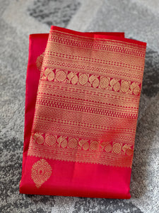 Golden Zari Woven Handloom Kanchipuram Saree | OM215