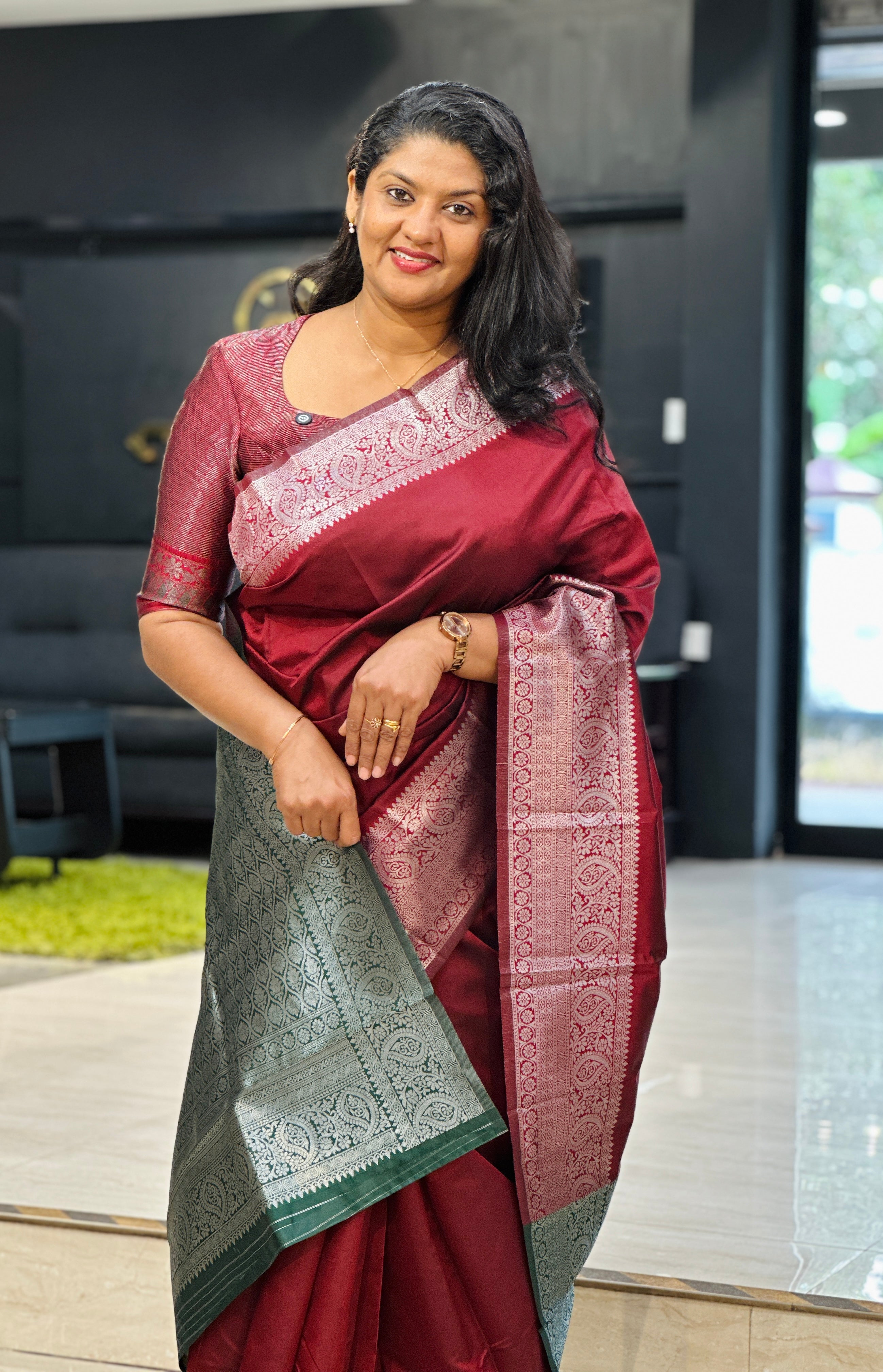 Traditional Paisley Border Pattern Semi Silk Saree | GP117