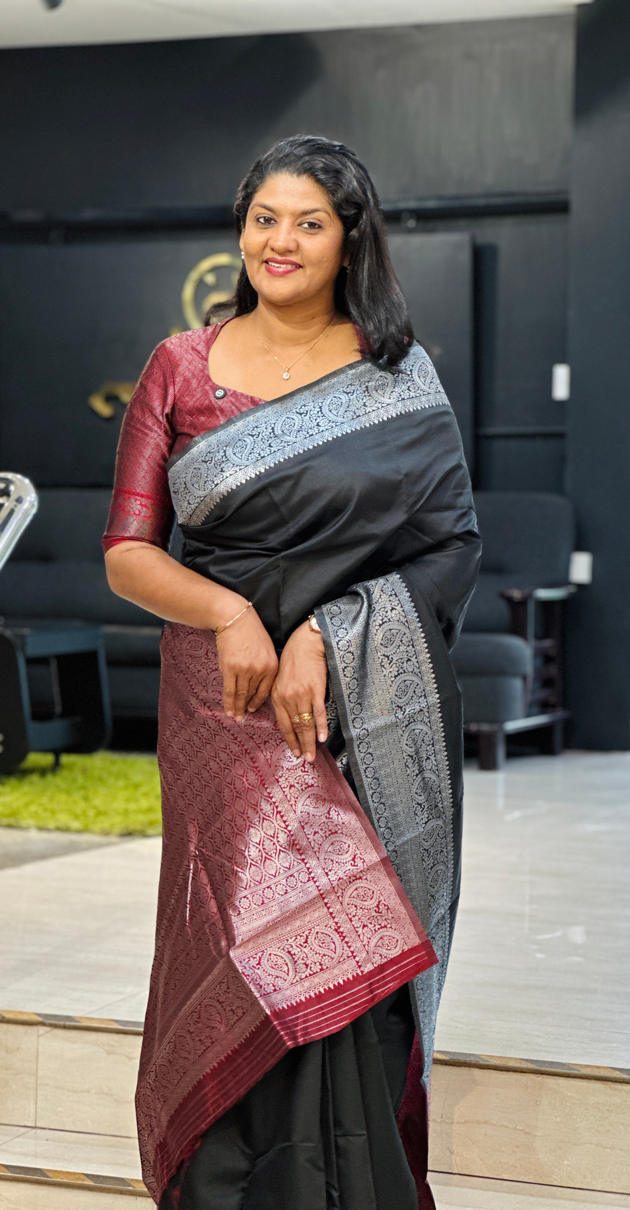 Traditional Paisley Border Pattern Semi Silk Saree | GP120