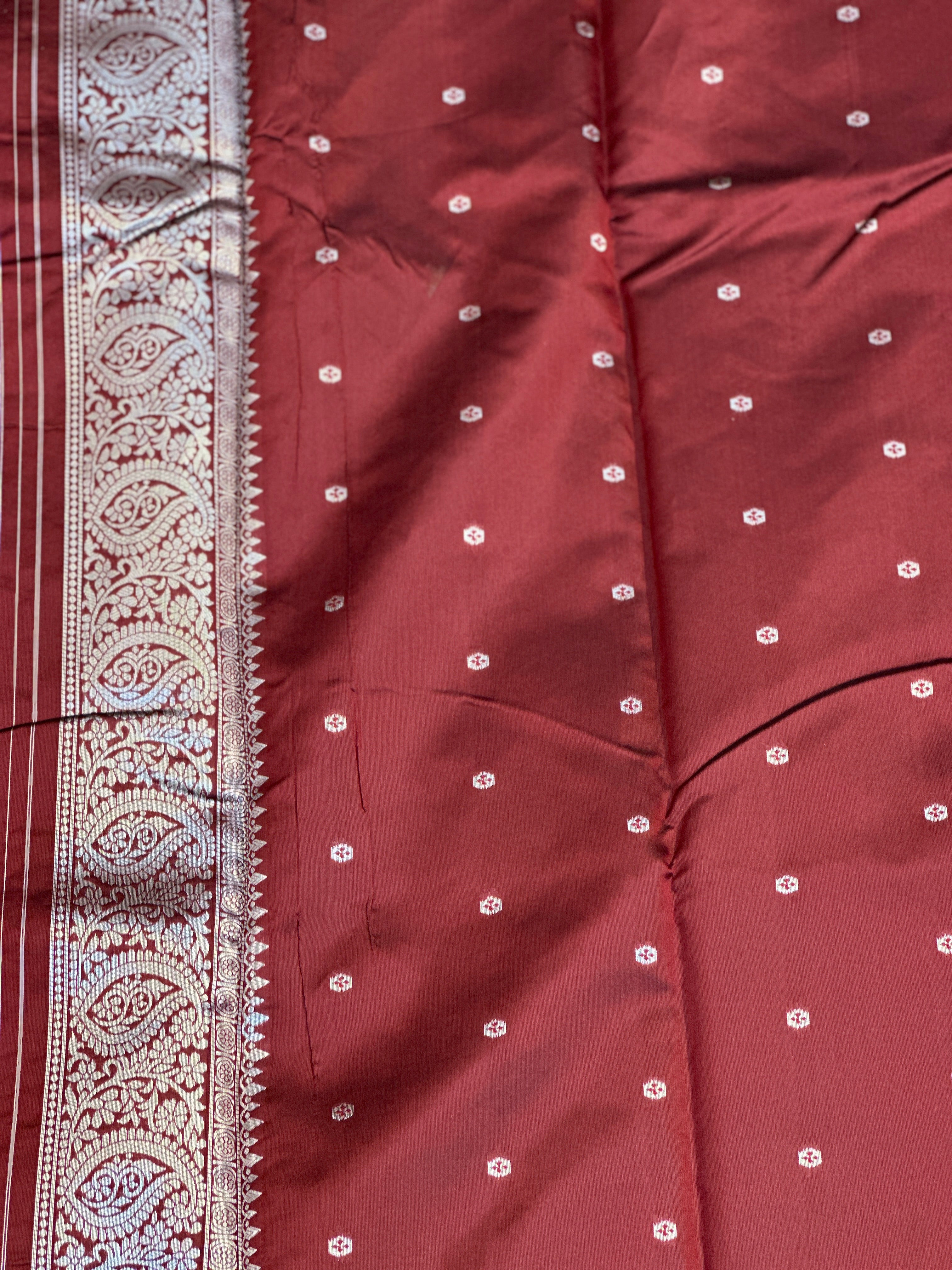 Traditional Paisley Border Pattern Semi Silk Saree | GP120