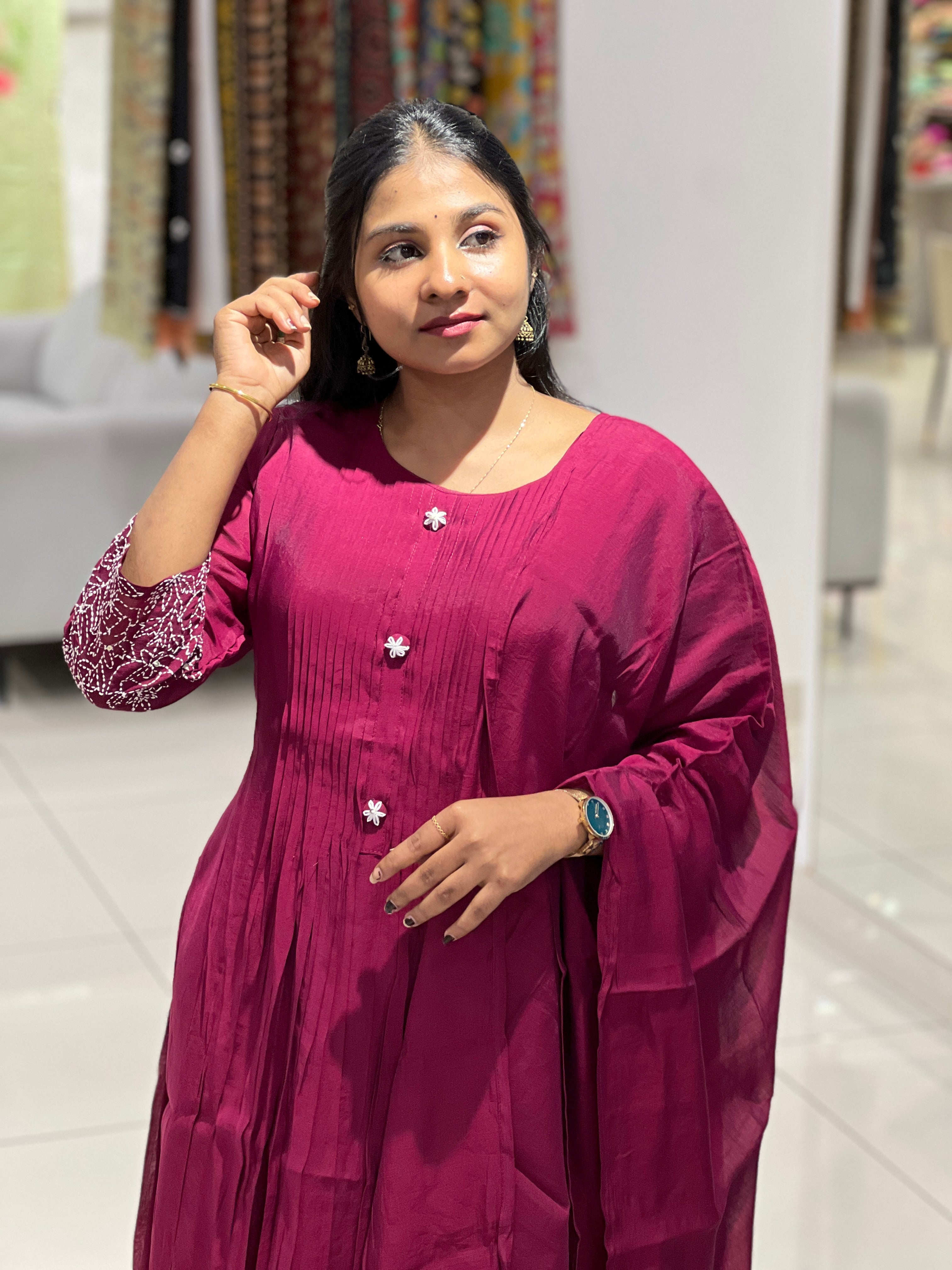 Hand Kantha Embroidery Detailed Muslin Finish Kurta Set | FW343