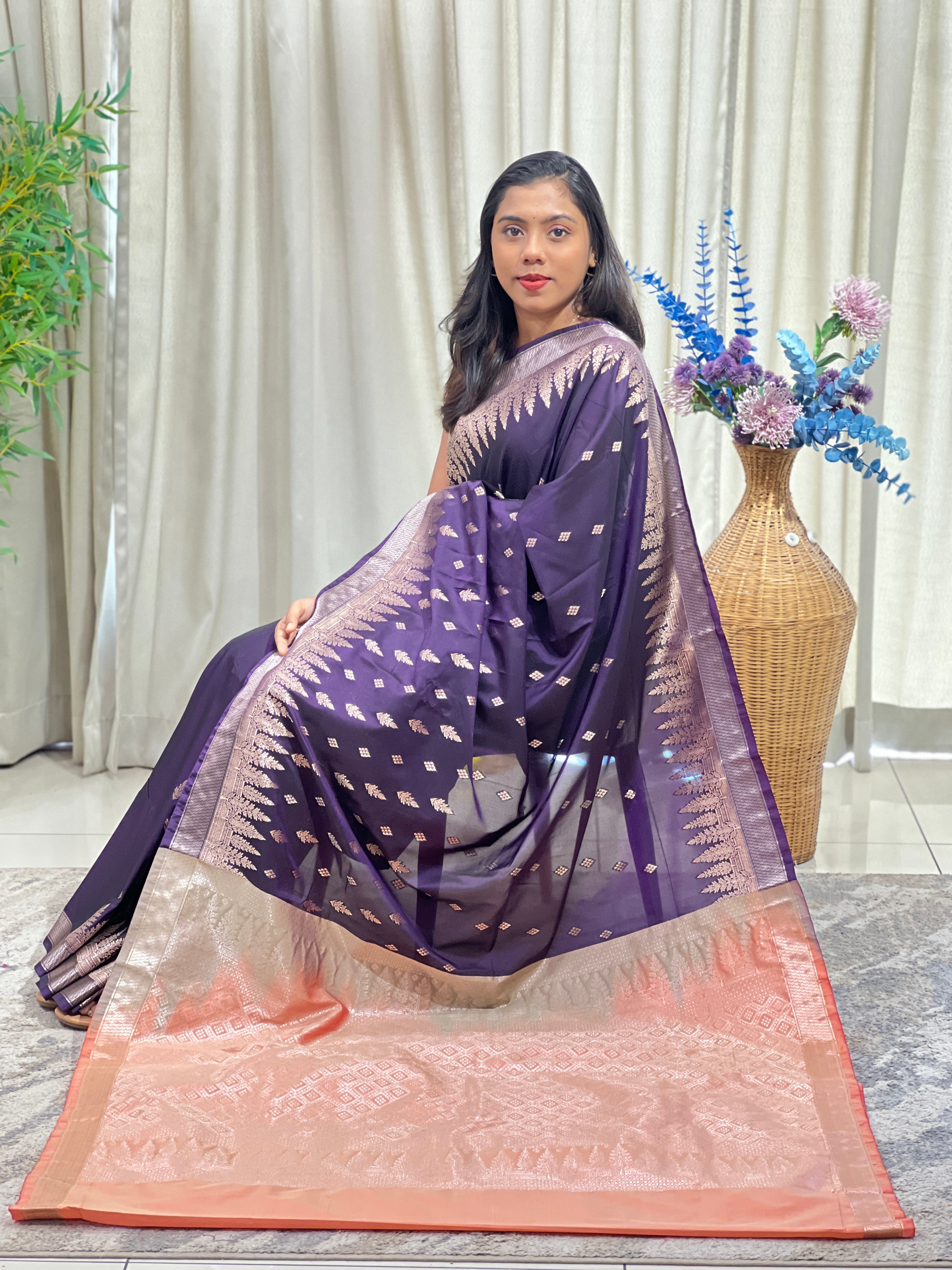 Temple Border Pattern Semi Soft Silk | RVS255