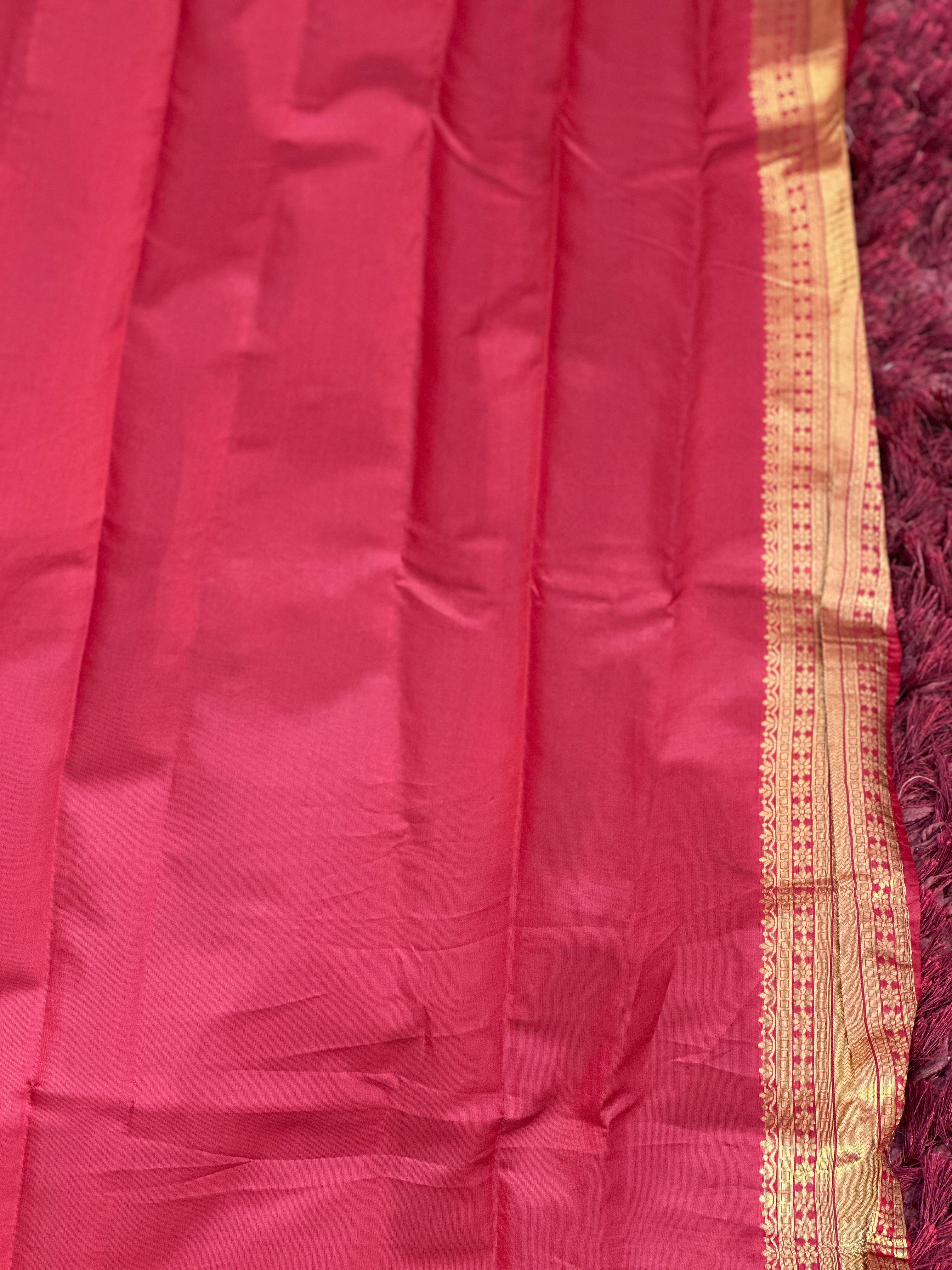 Zari Woven Motif Semi Silk Saree | HT189