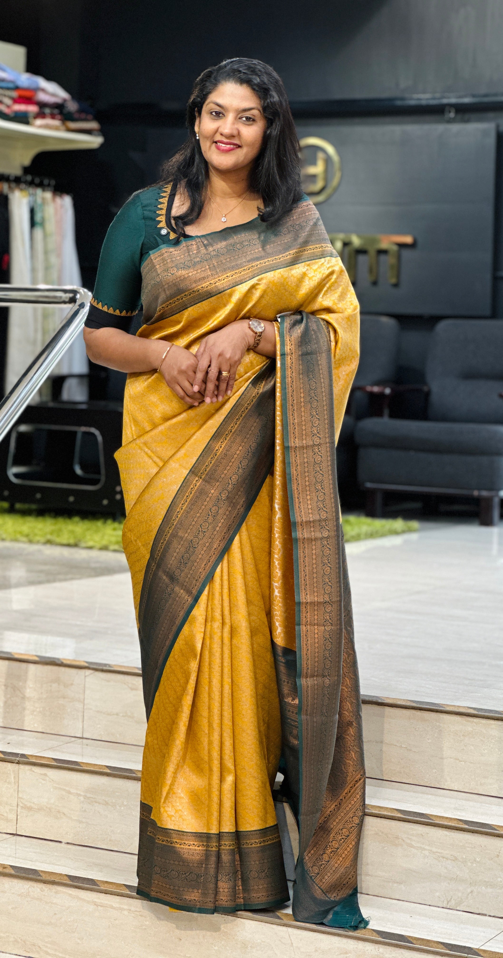 Floral Pattern Zari Woven Semi Silk Saree | RMP158