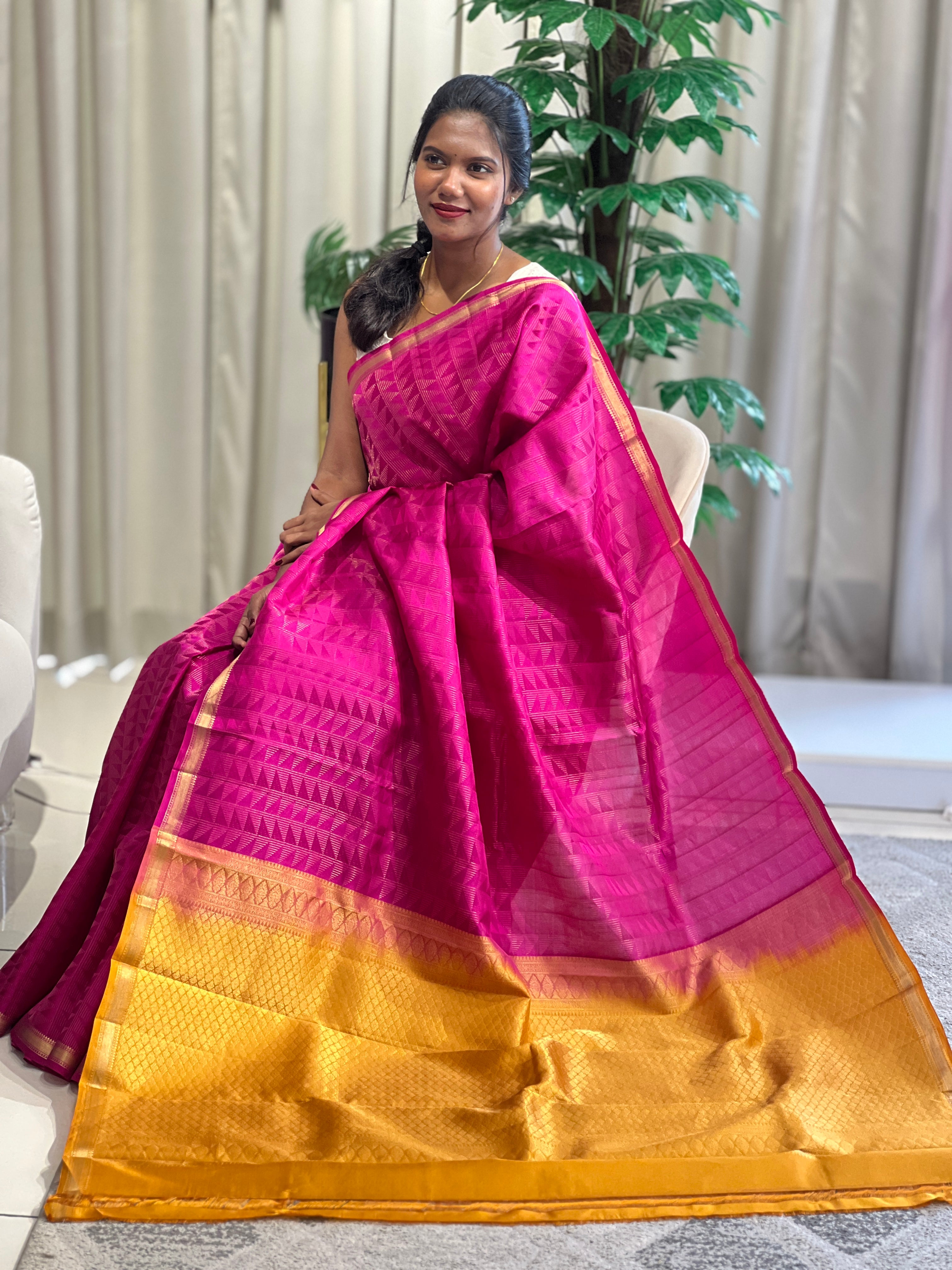 Geometrical Pattern Soft Silk Saree | KSO122