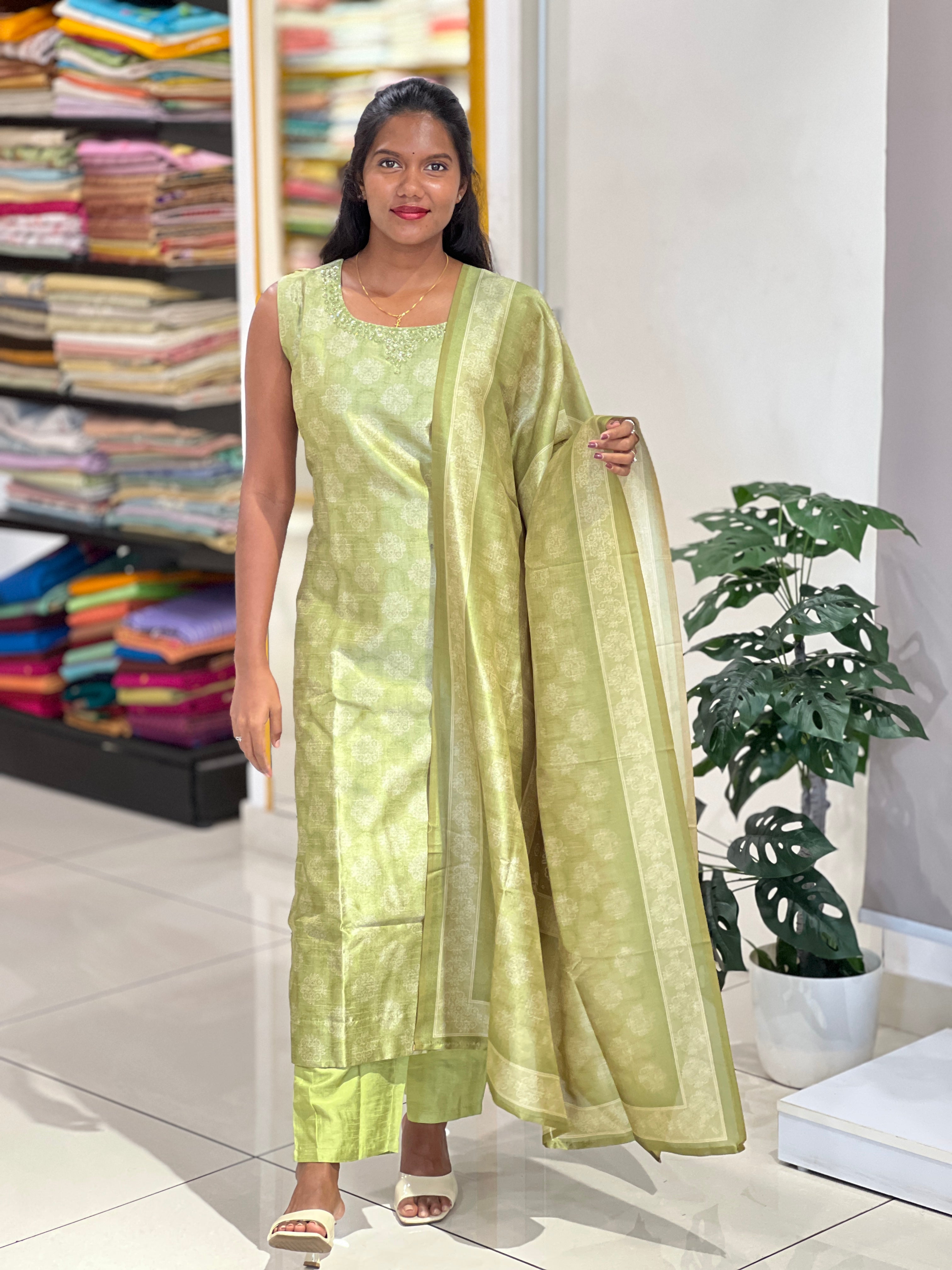 Handwork Detailed Semi Tussar Kurta Set | NAI173