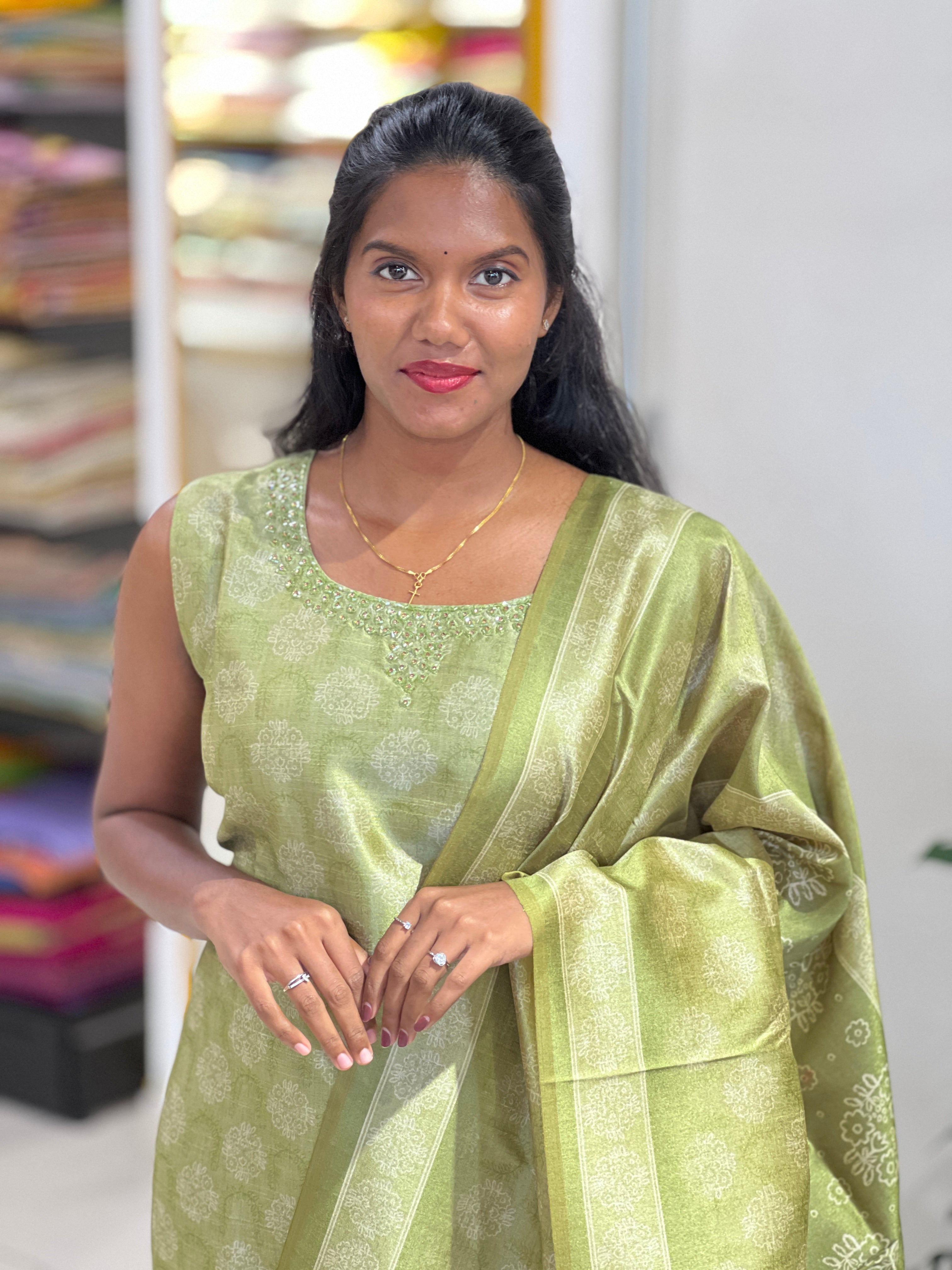 Handwork Detailed Semi Tussar Kurta Set | NAI173