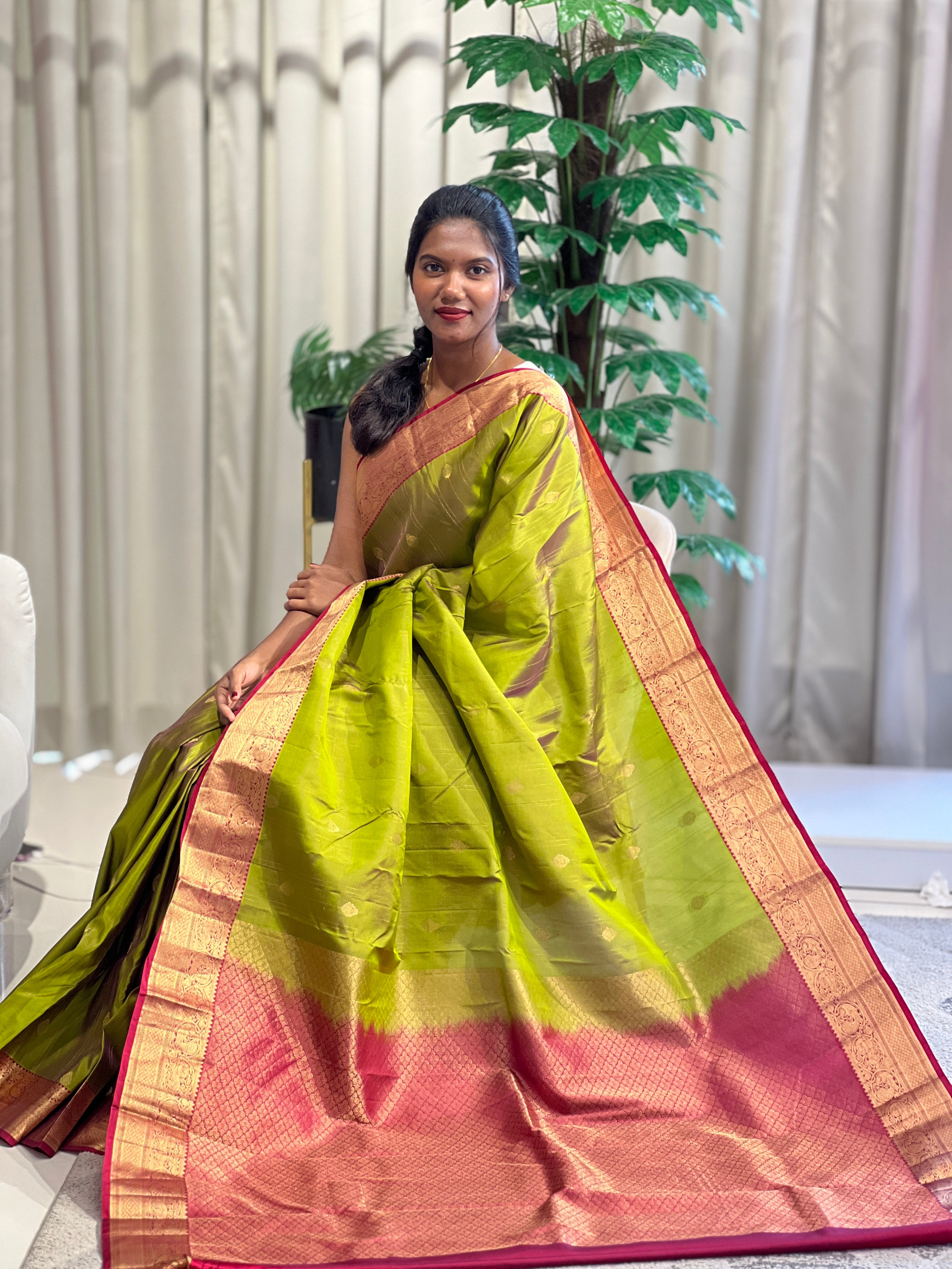 Stripe Woven Traditional Border Pattern Soft Silk Saree | KSO104