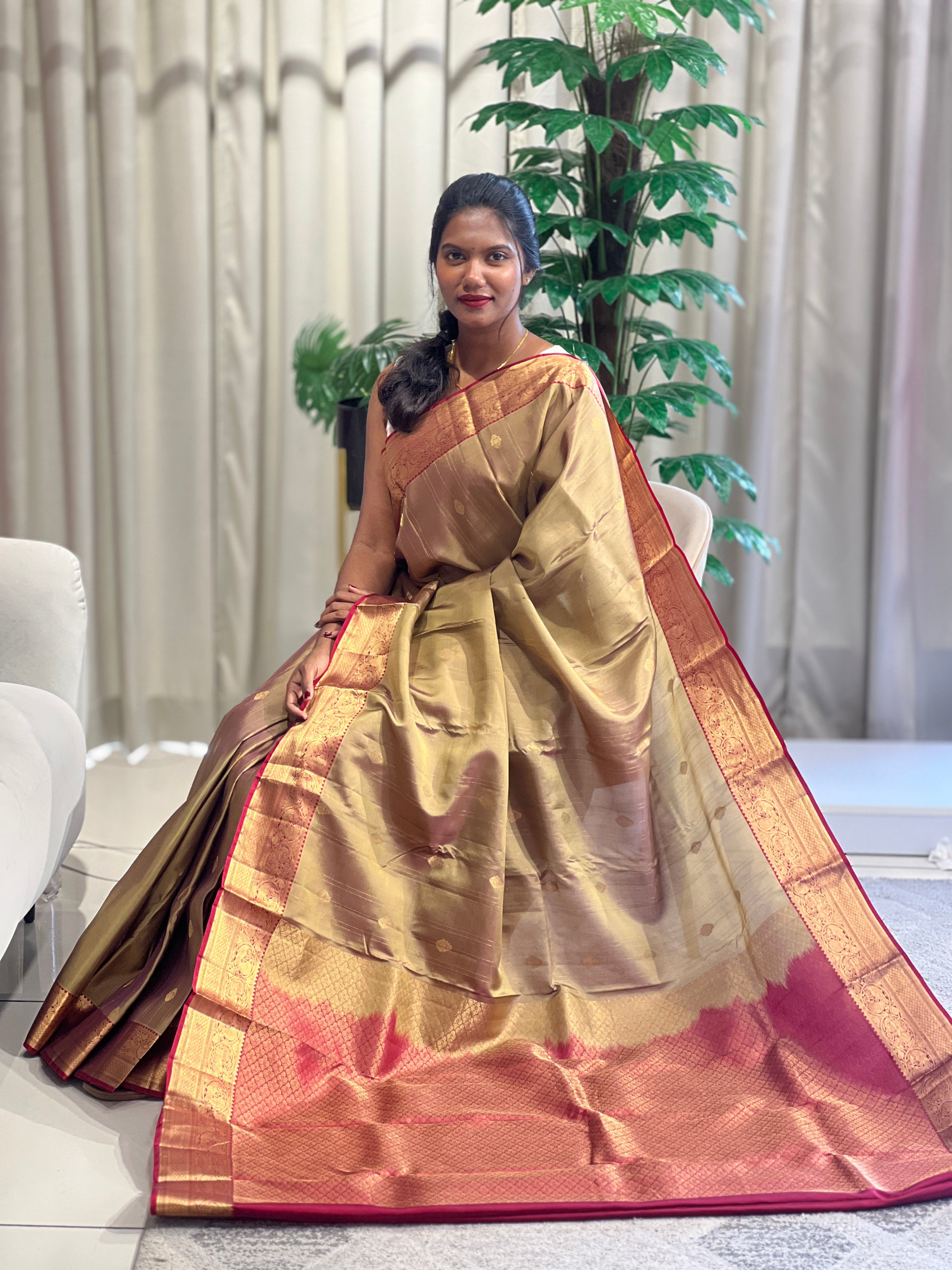 Stripe Woven Traditional Border Pattern Soft Silk Saree | KSO105