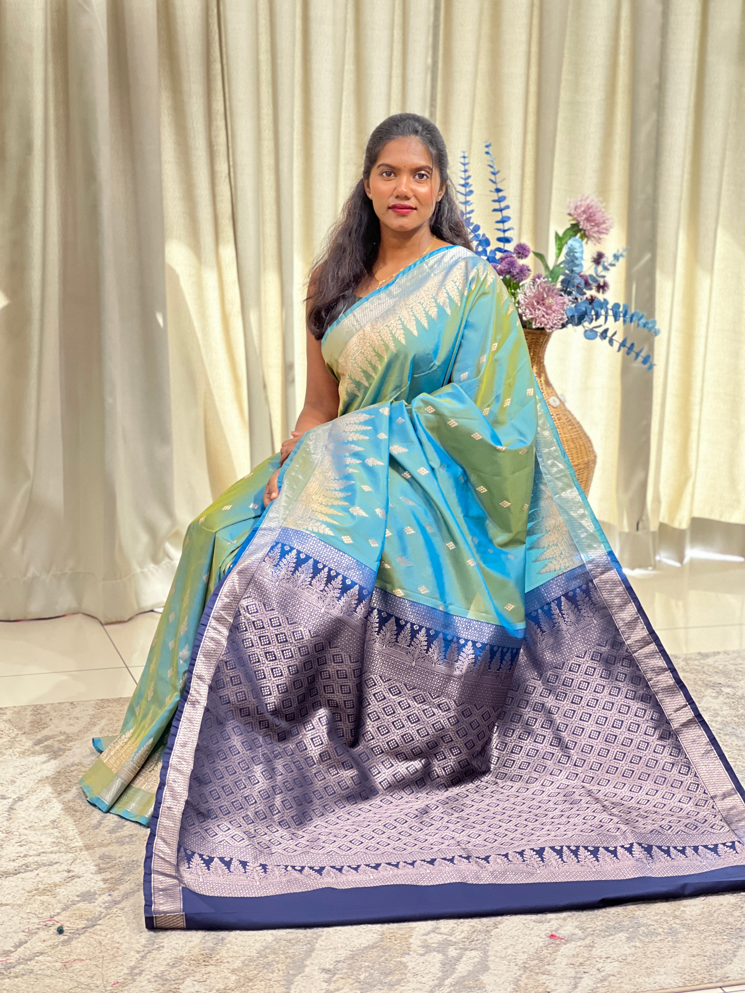 Temple Border Pattern Semi Soft Silk | RVS261
