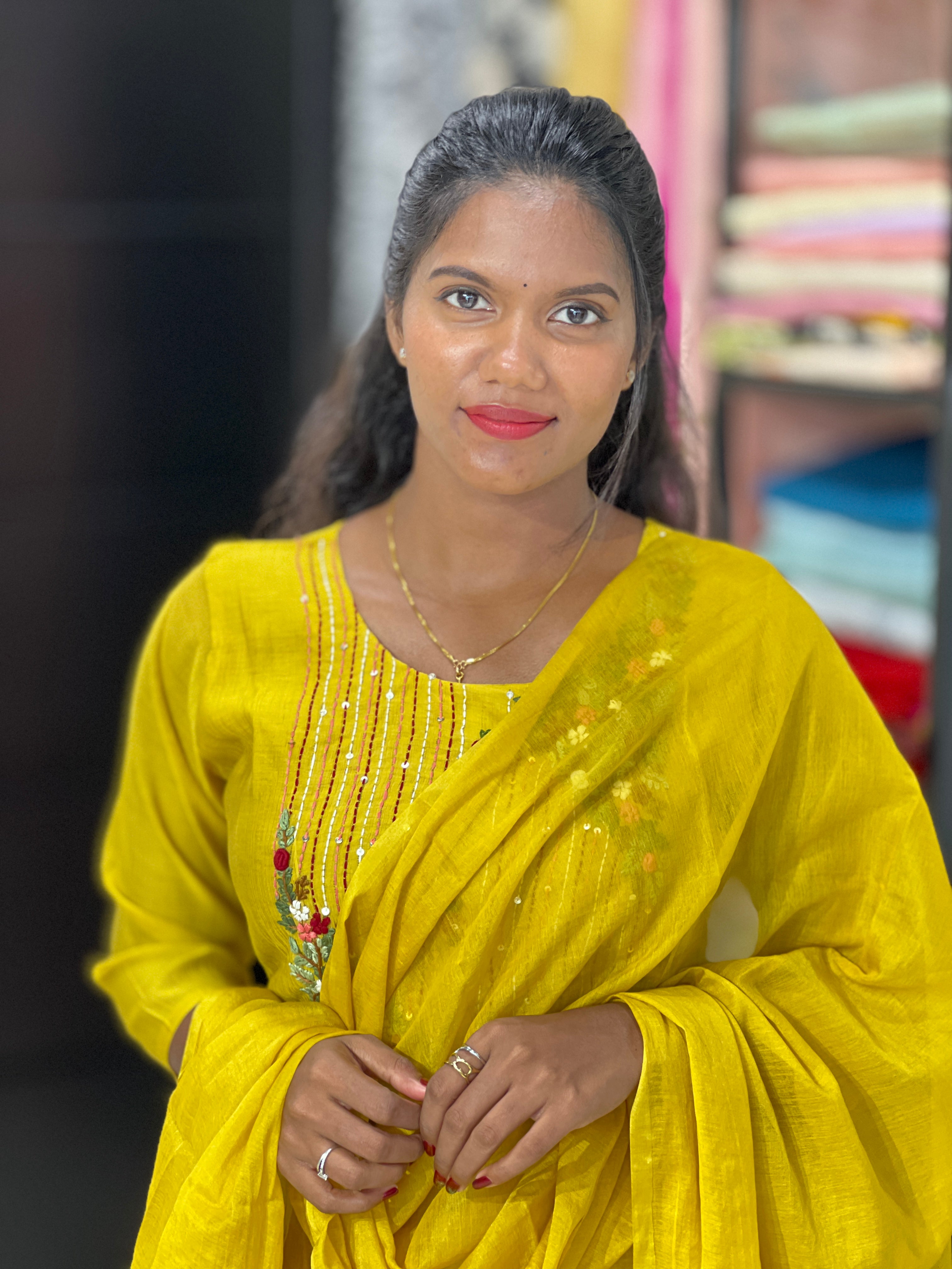 Hand Embroidered Chanderi Kurta Set | FW400