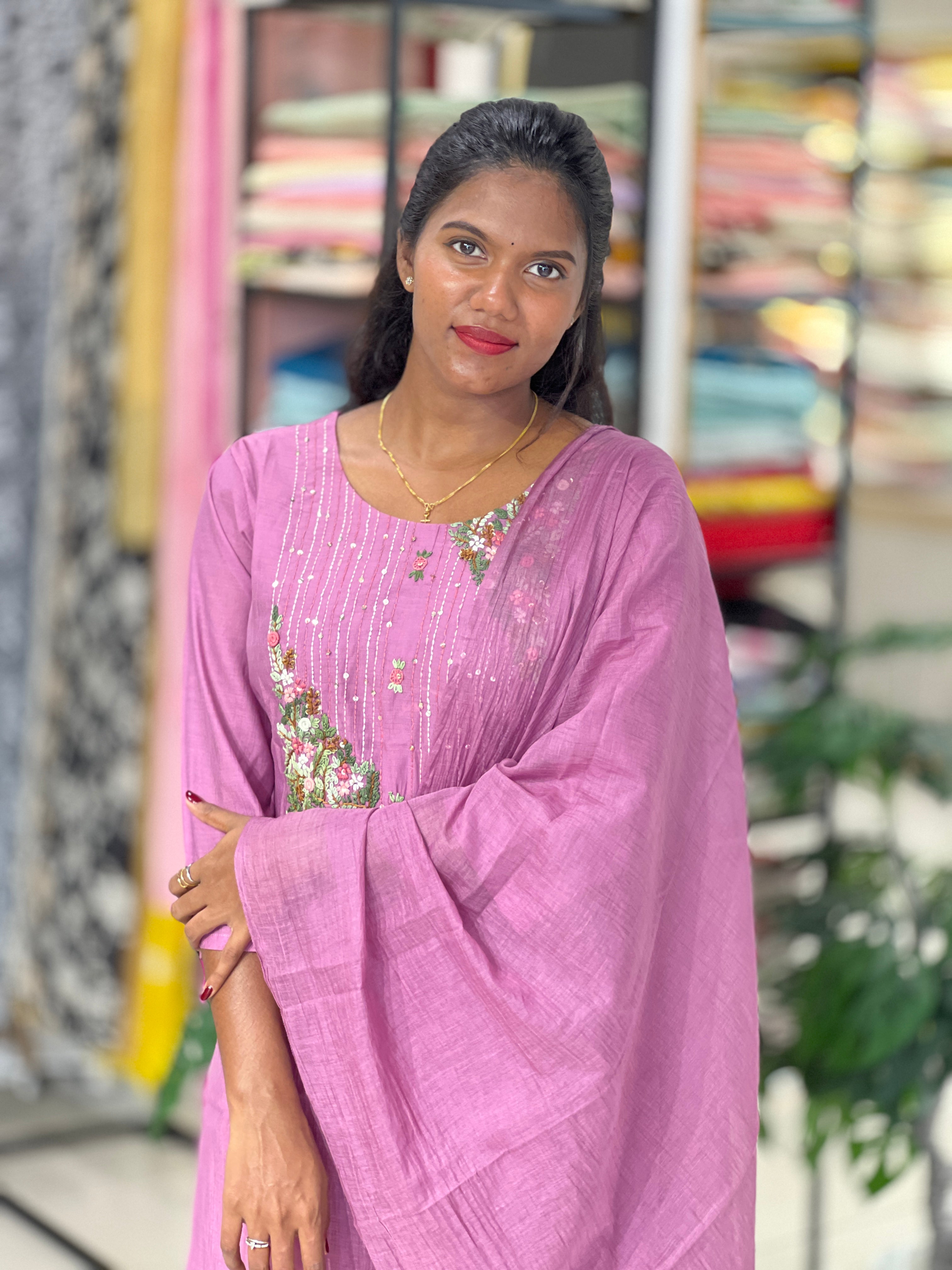Hand Embroidered Chanderi Kurta Set | FW399
