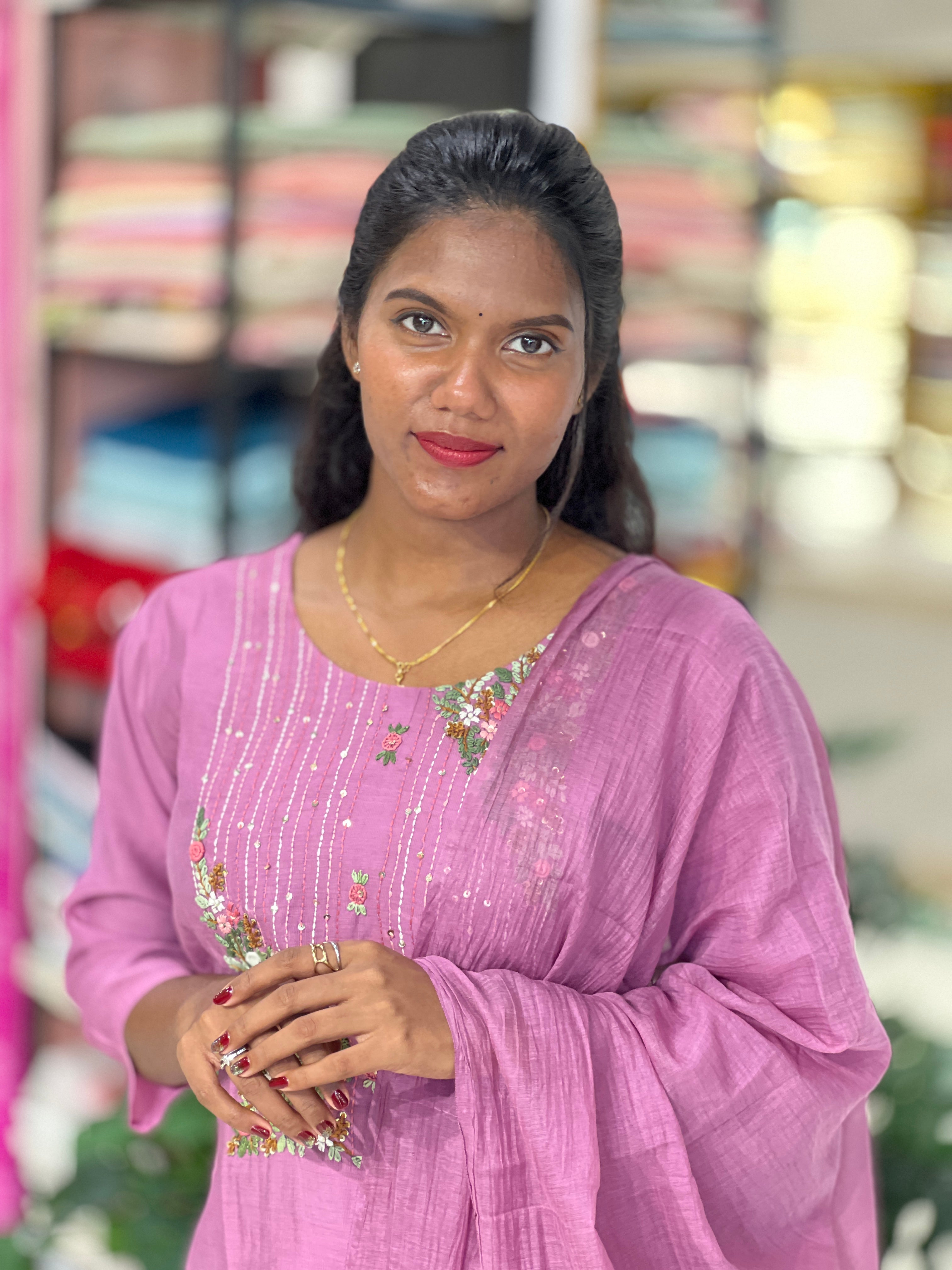Hand Embroidered Chanderi Kurta Set | FW399