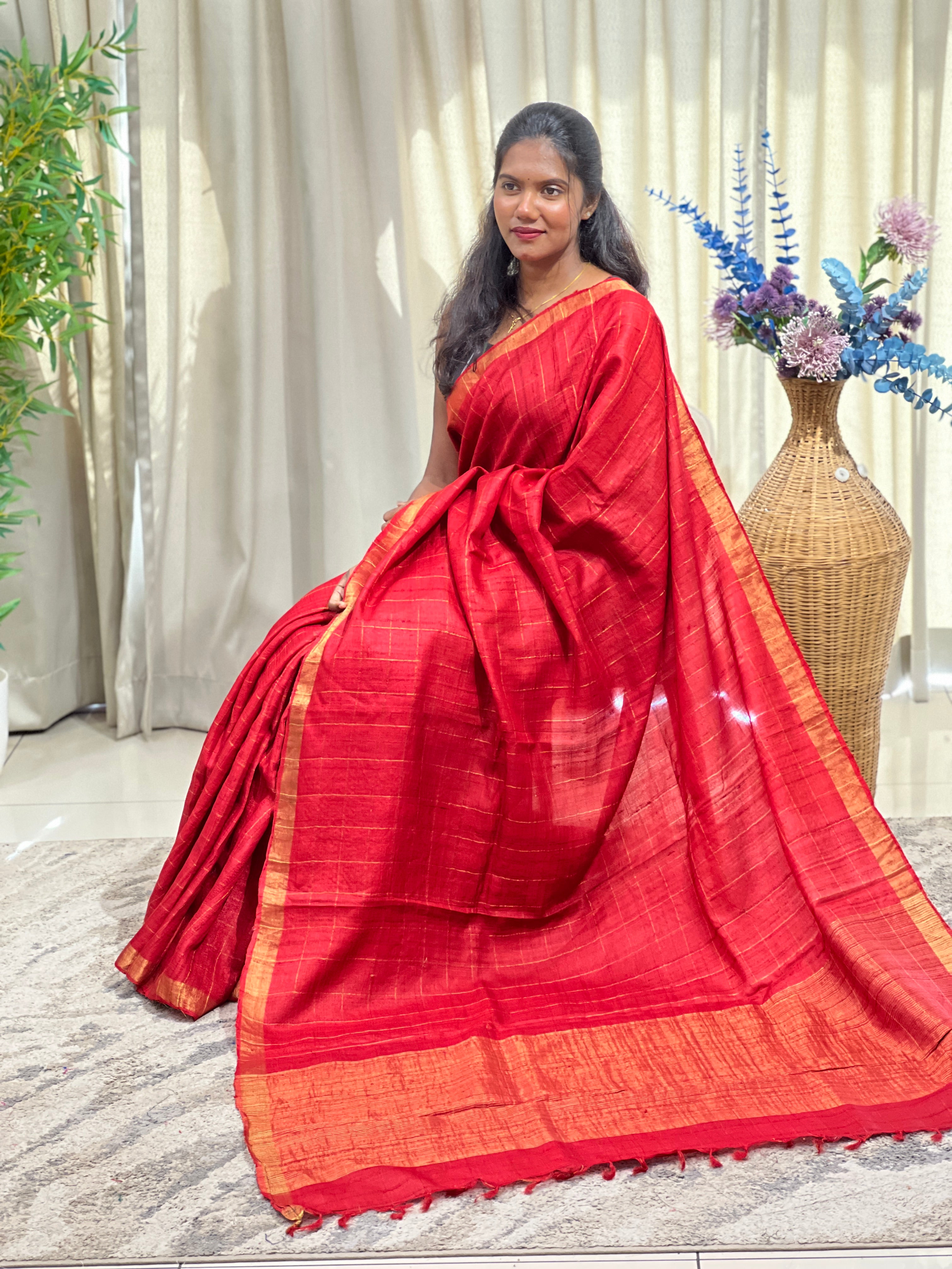 Golden Zari Check Woven Pattern Tussar Saree | SBS1450