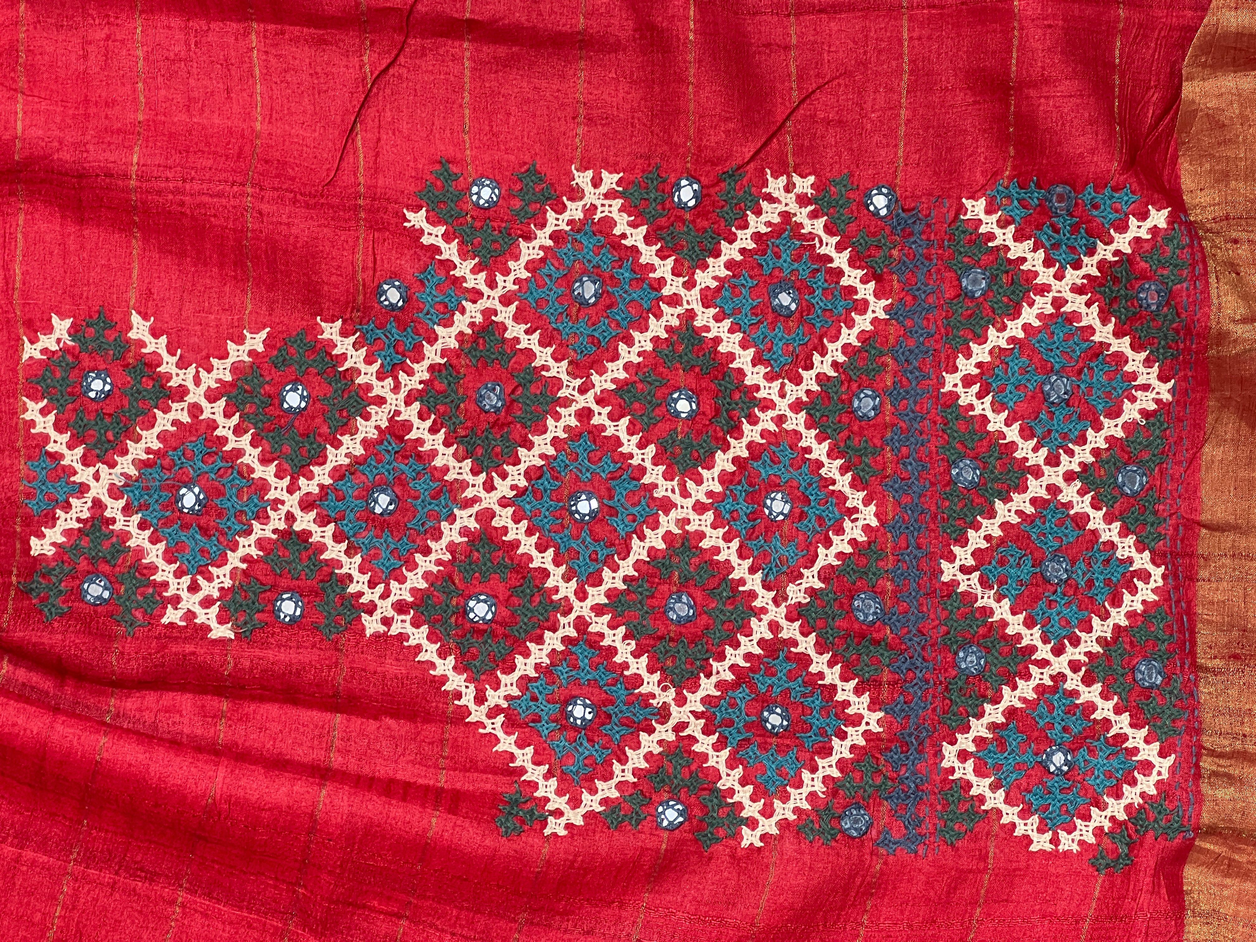 Golden Zari Check Woven Pattern Tussar Saree | SBS1450