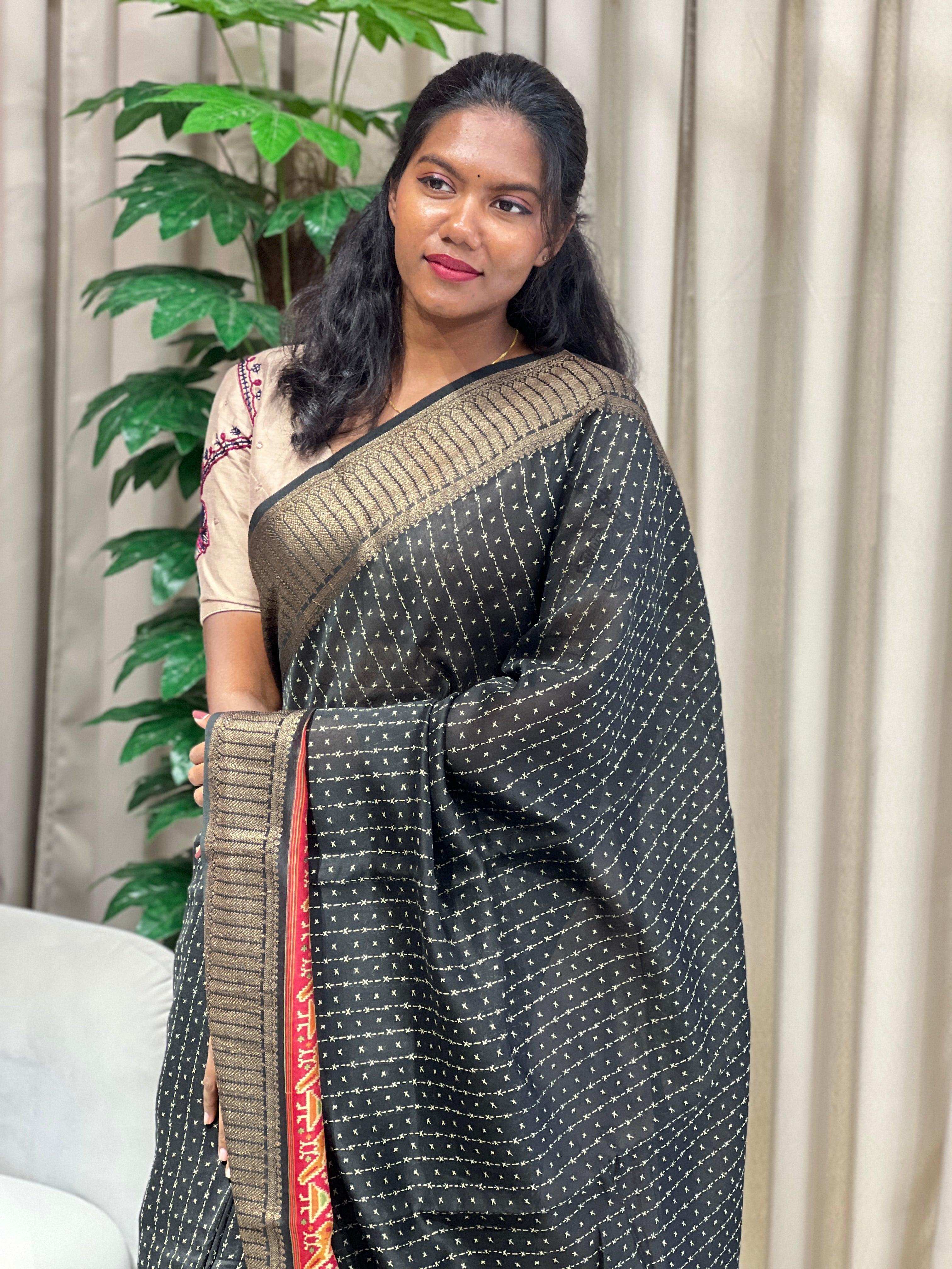 Patola Print With Banarasi Detailed Chanderi Saree | RGD976R