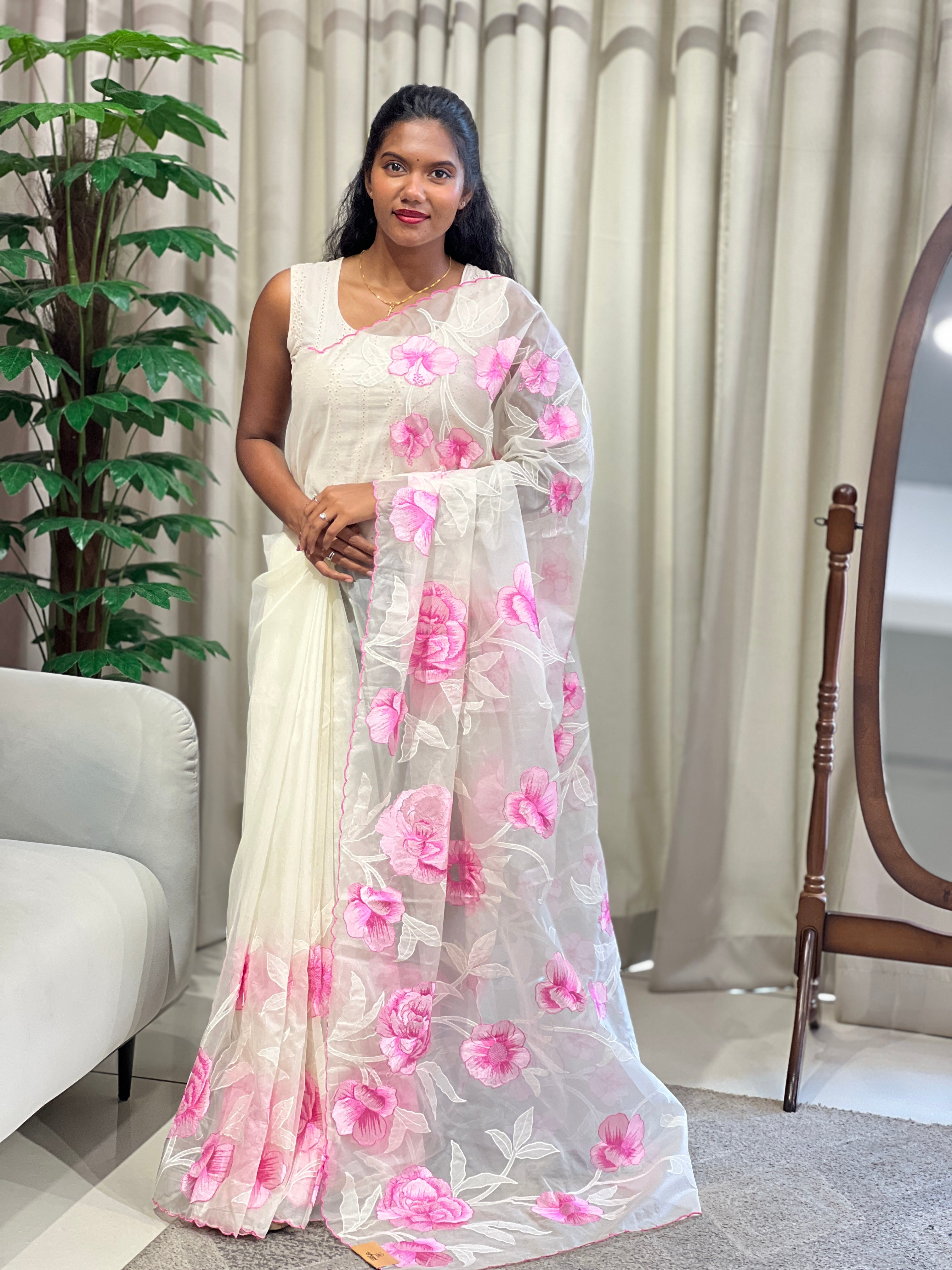 Floral Applique Detailed Organza Saree | MM346