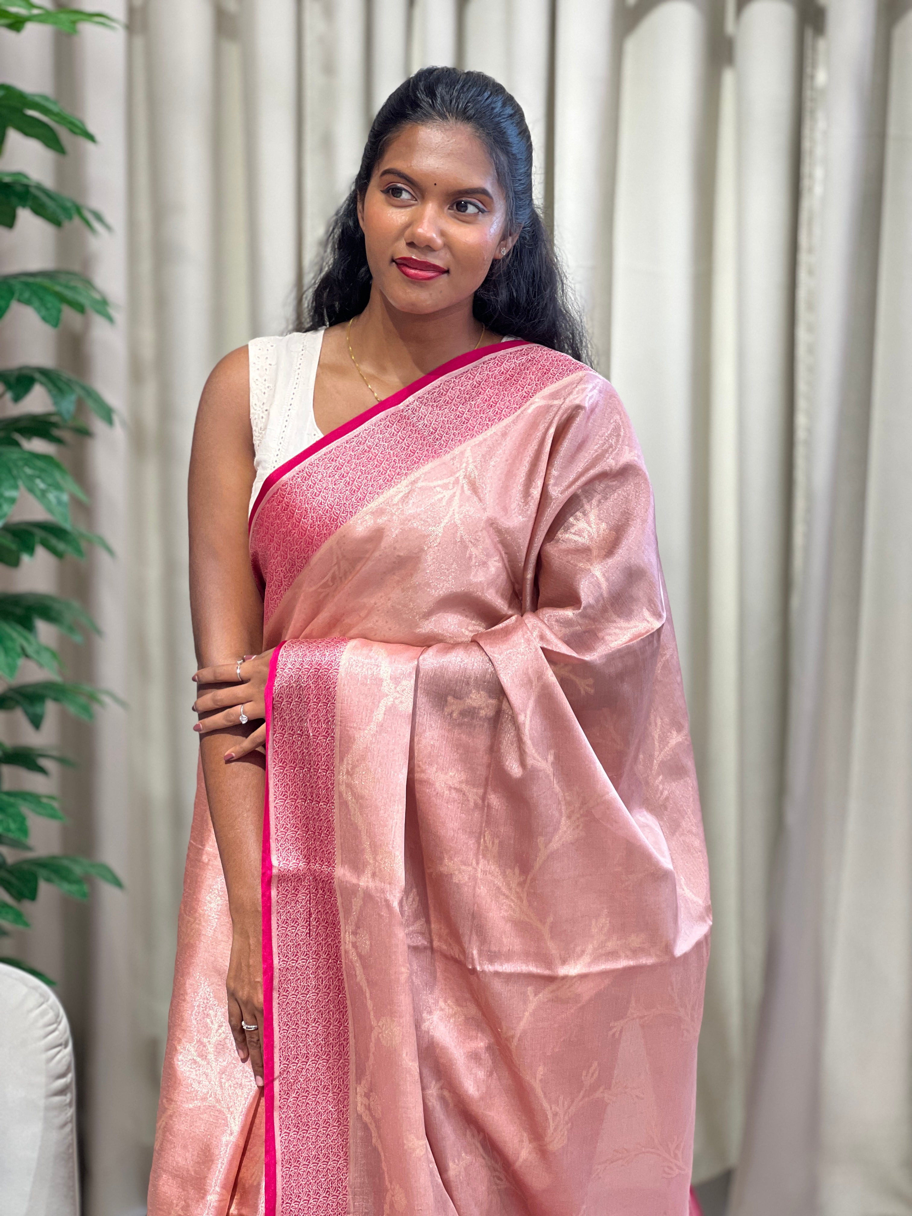 Brocade Patterned Semi Banarasi Saree | NN381