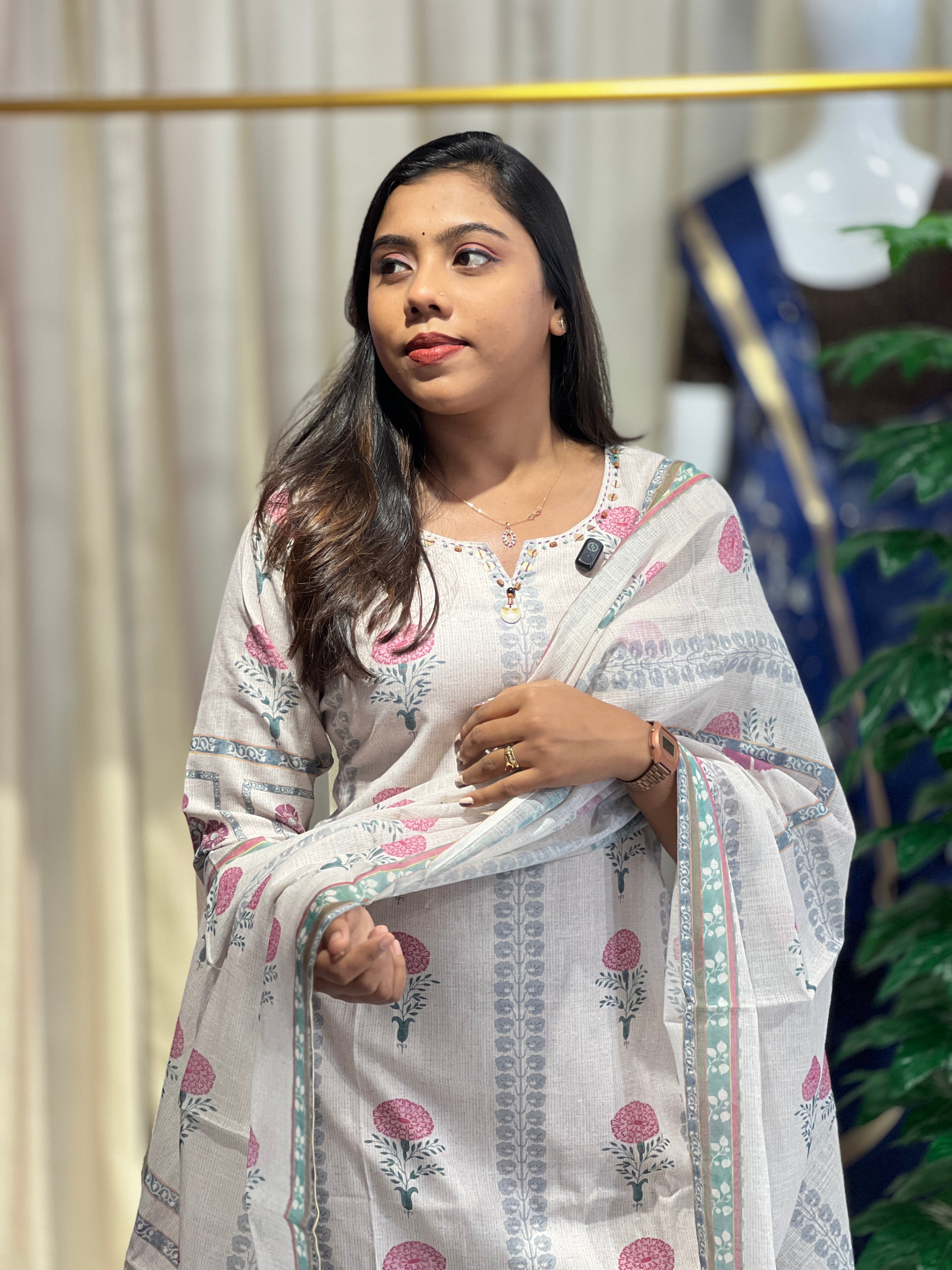 Floral Printed Pattern Linen Cotton Kurta Set | OMF199