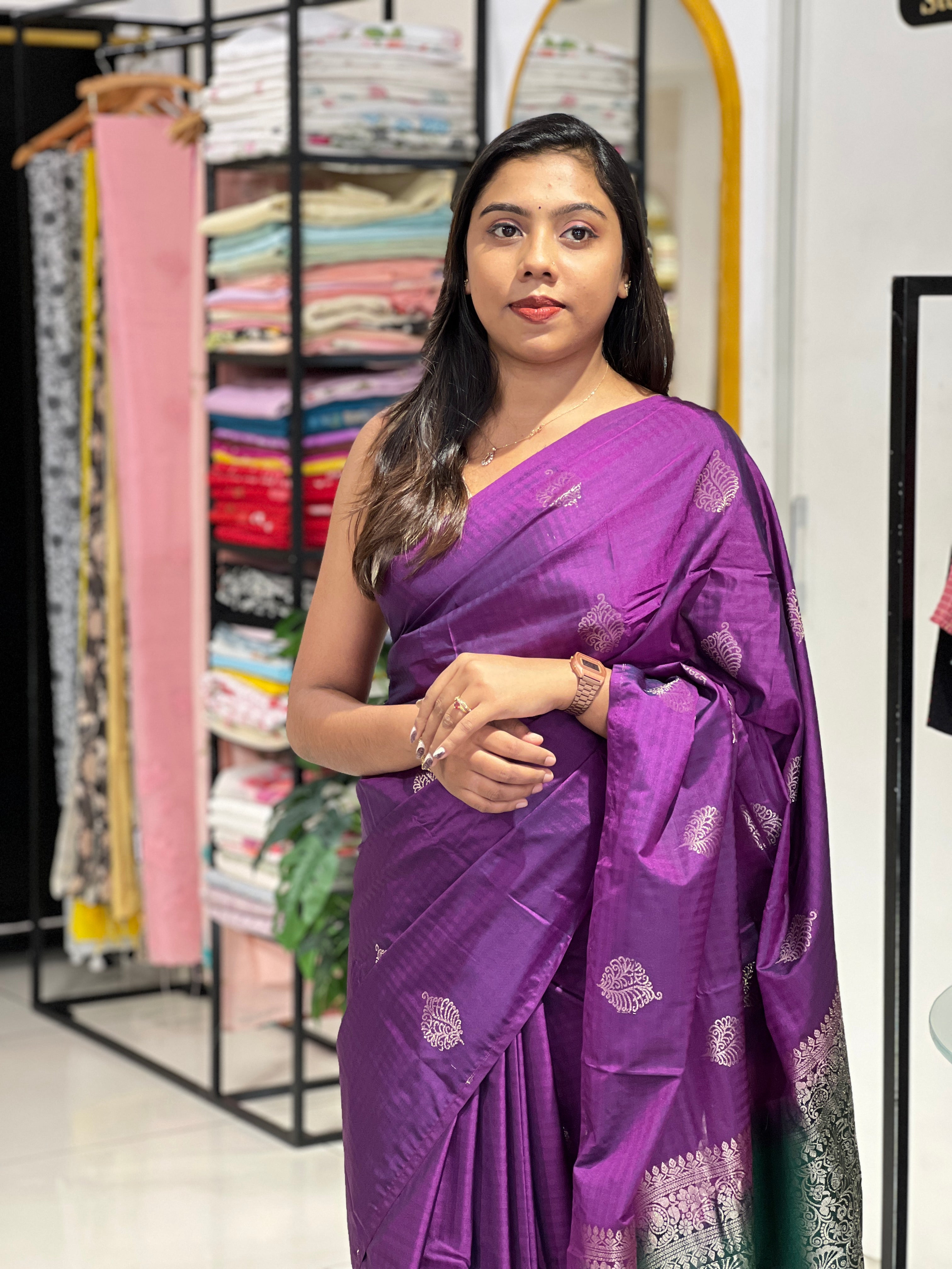 Check Woven Pattern Semi Soft Silk Saree | SEN138