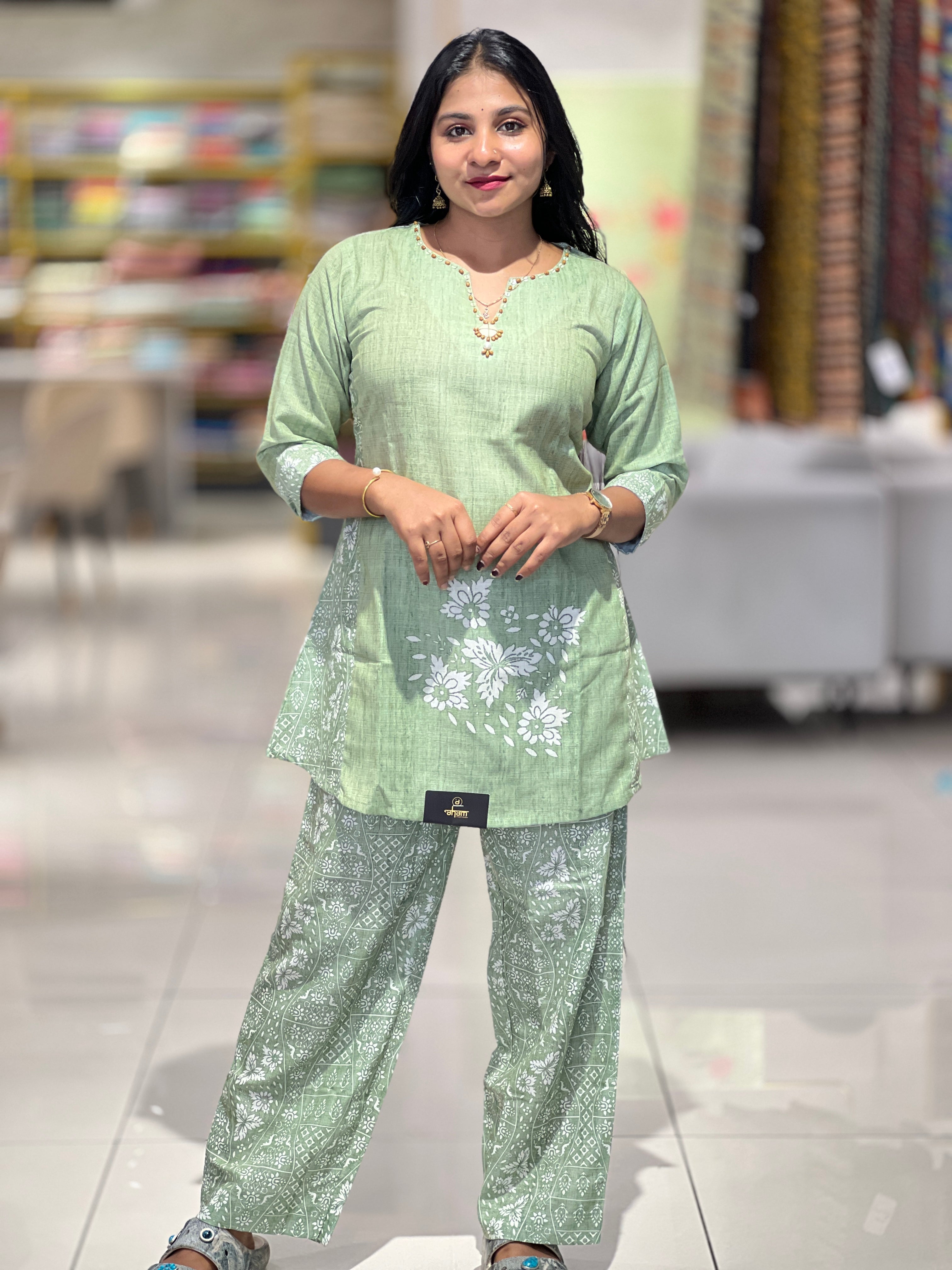 Co-Ord Set Floral Printed Cotton Blend Short Kurta | AFD120